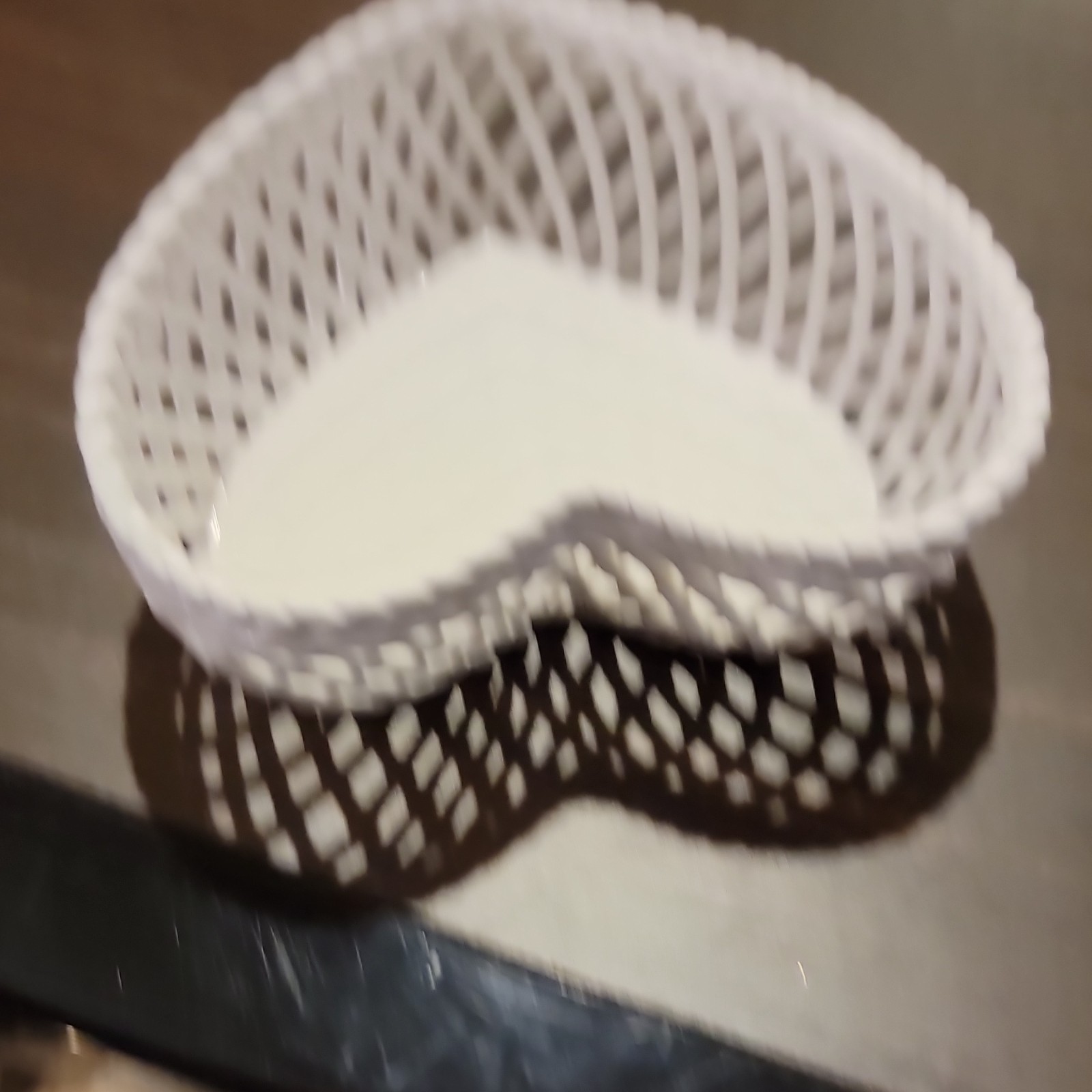 Heart-Shaped White Ceramic Decorative Basket Glossy Finish Made in China