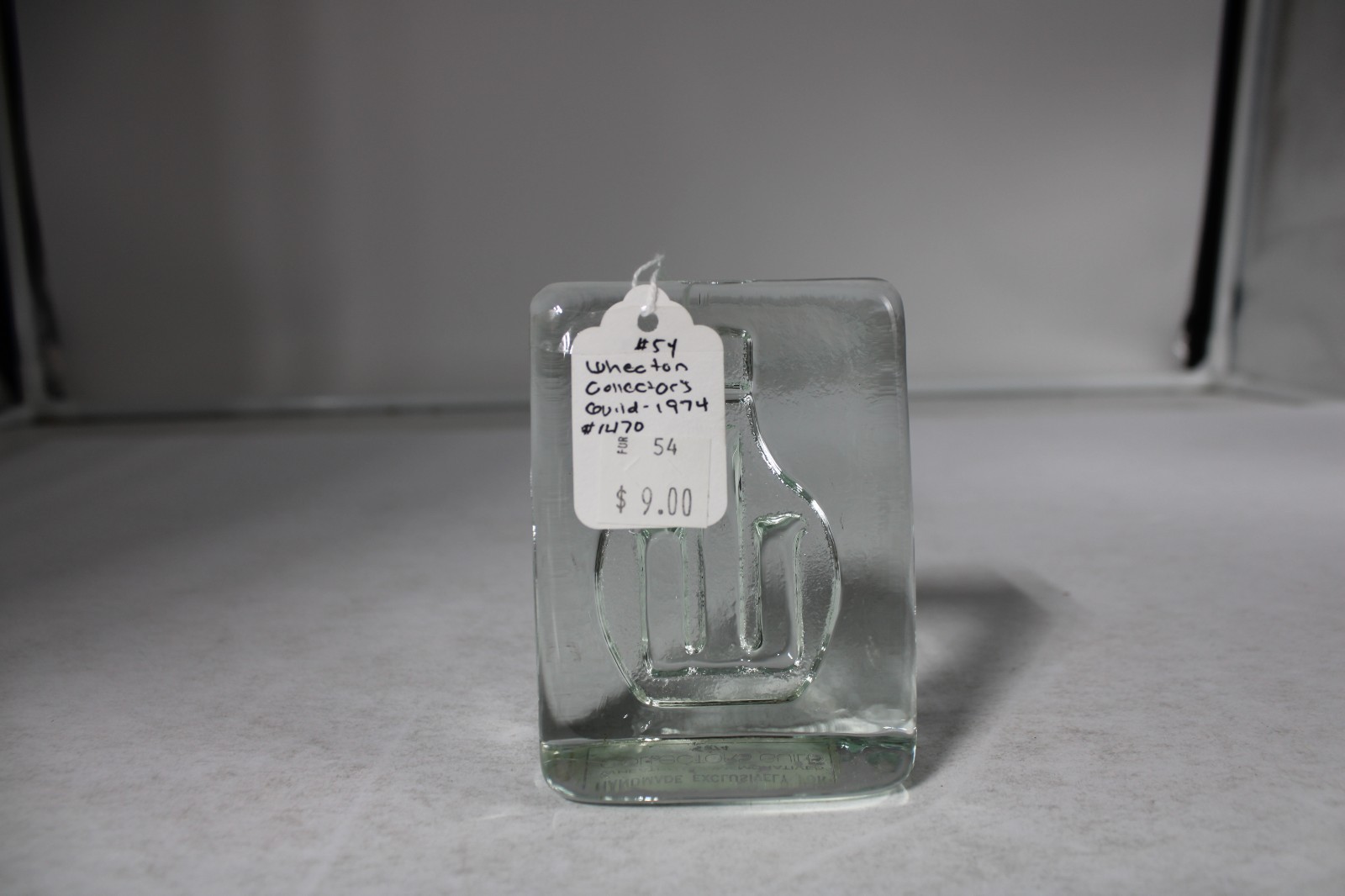 Wheaton Collector’s Guild 1974 Vintage Glass Paperweight, # 1470, 4″x3″