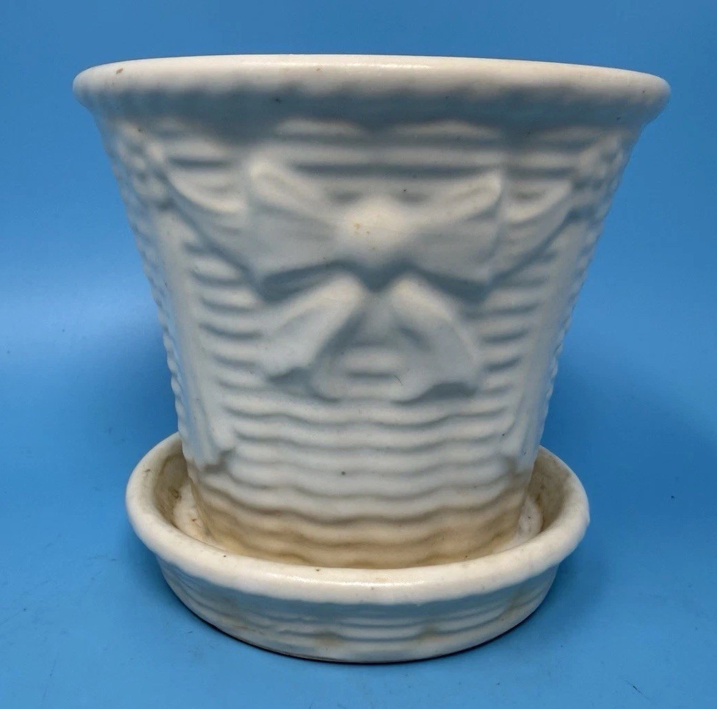 Vintage SHAWNEE POTTERY Planter Off White Basketweave Design With Bow USA