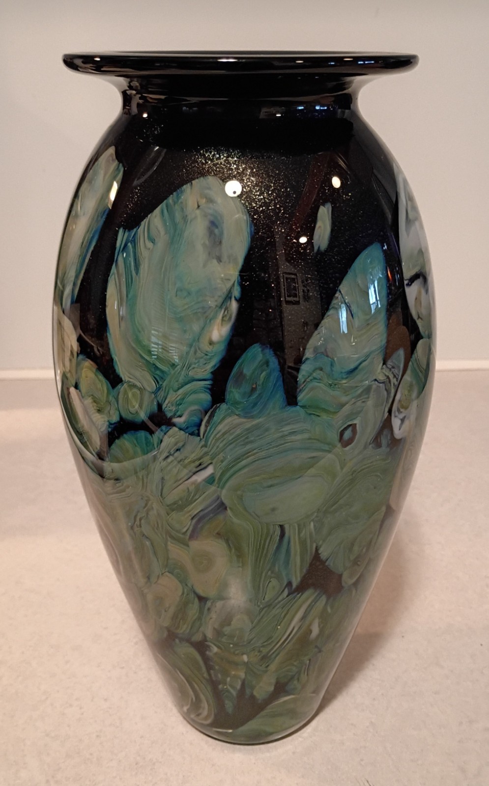 Large 10.25″ 2004 Signed Robert Eickholt Agate Design Art Glass Vase