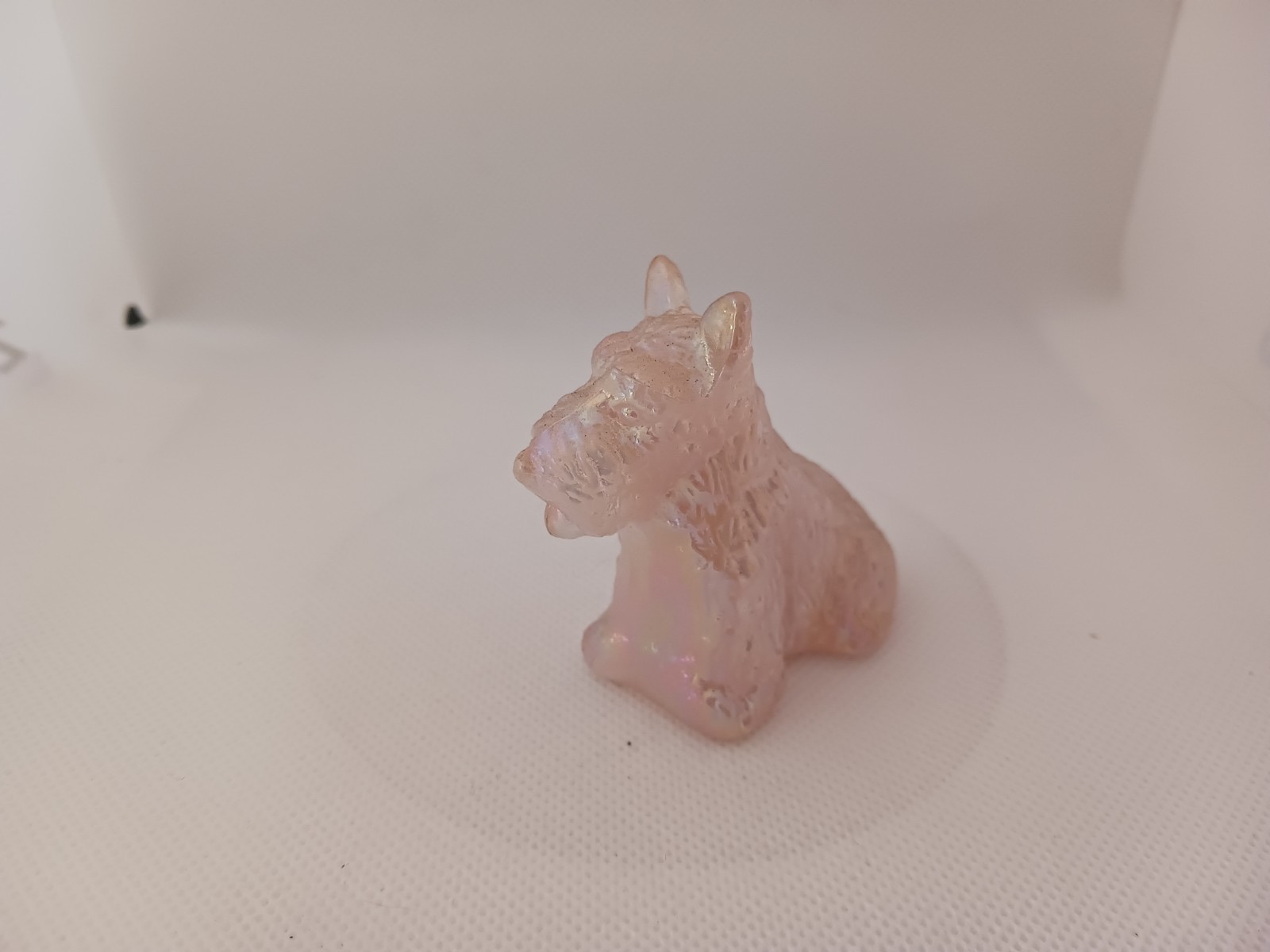 Boyd Art Glass Duke the Scottie – Rose Blush Carnival – produced on 4-29-2004