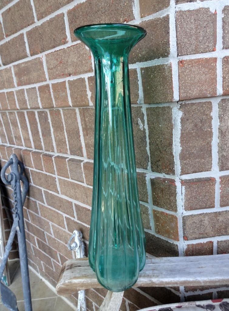 tall BLENKO TEAL/SEA GREEN 17” VASE MCM Art Glass Ribbed w/Foil Tag