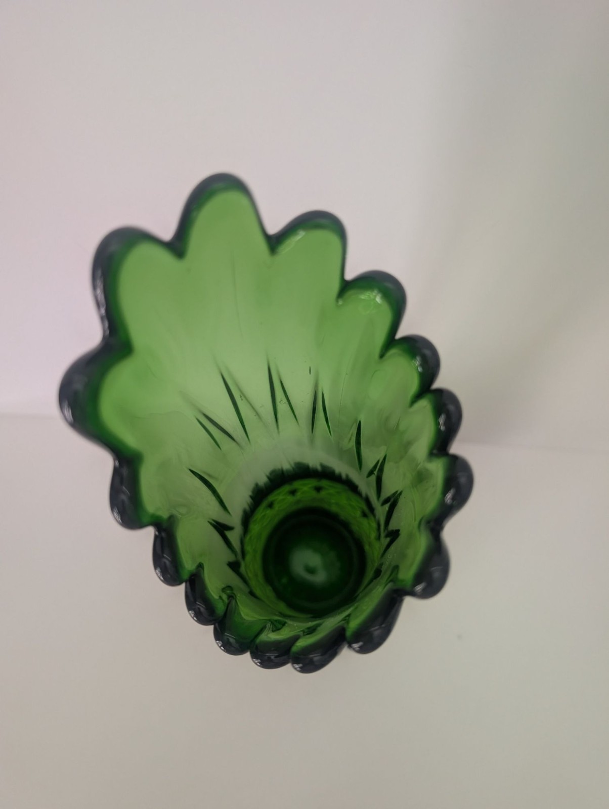 LE Smith Pineapple Diamond Point Big Butt Swung Green Glass Vase 21.5″ Tall