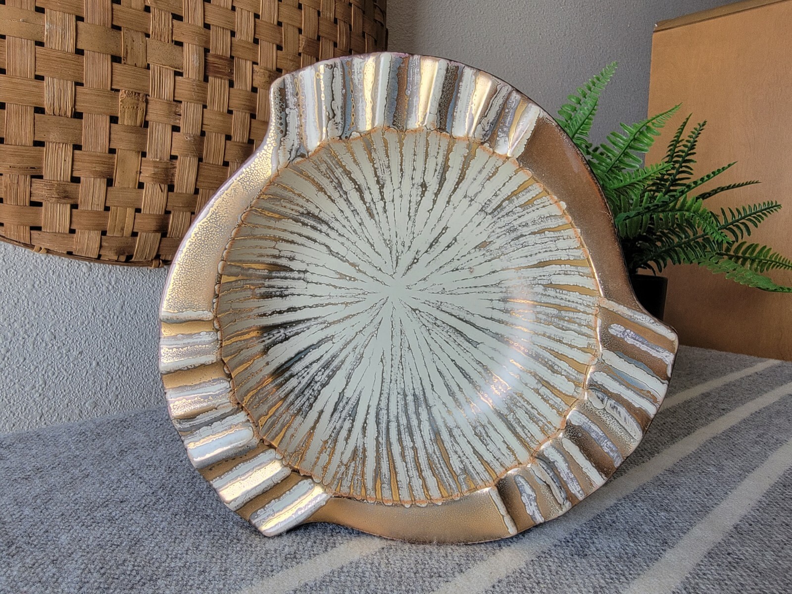 Vtg MCM Gold ATOMIC Starburst ASHTRAY CARSTENS TONNIESHOF Art Pottery W Germany