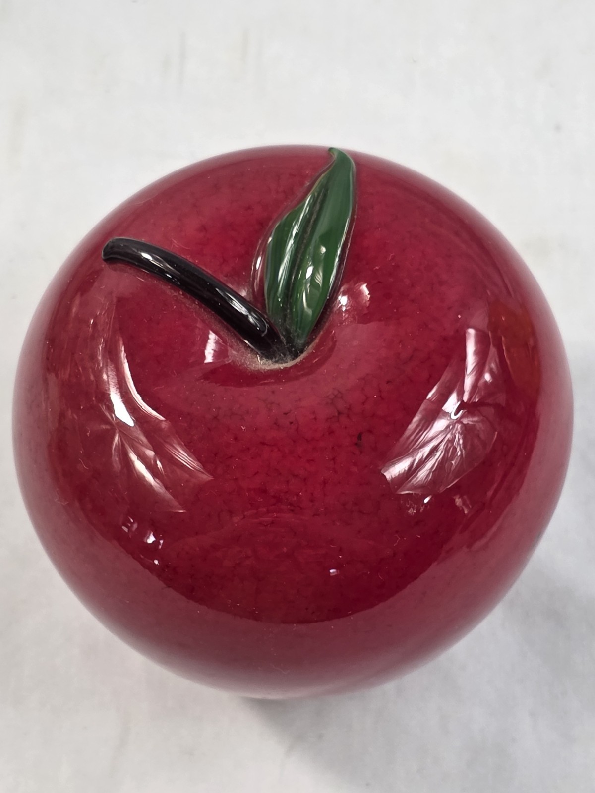 Vtg Zellique Studios Art Glass Red Apple Paperweight 2003 Signed Hand Blown 119