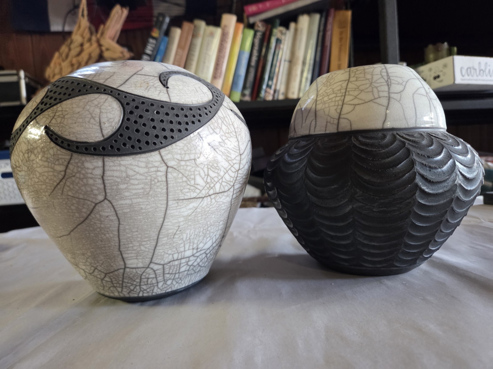 Beautiful Robin Rodgers Crackle Raku Geometric Sculpted Tribal Vases Signed 2006