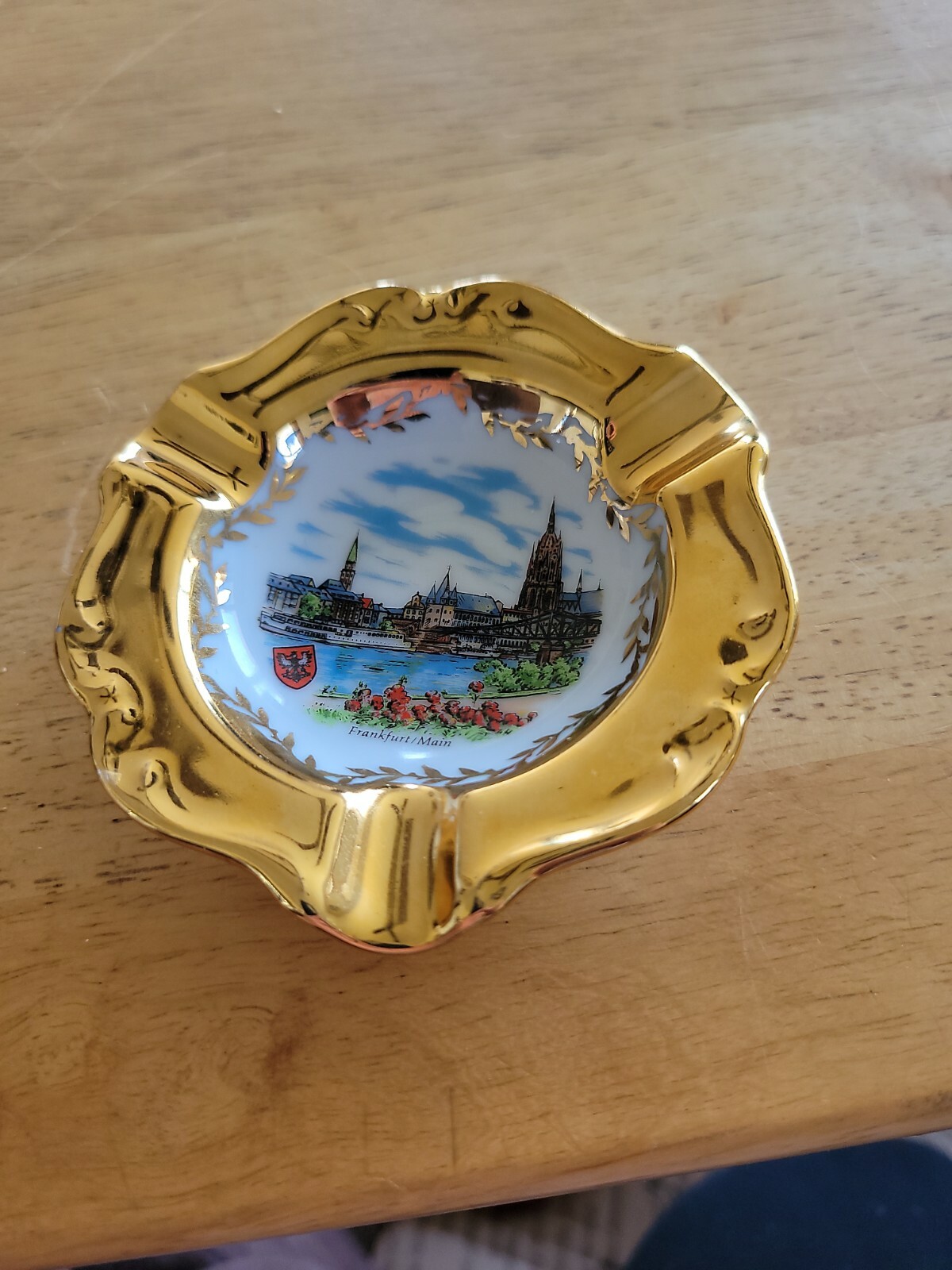 KLEIBER FRANKFURT/MAIN ASHTRAY MADE IN W. GERMANY 3 1/2″ . DIAMETER