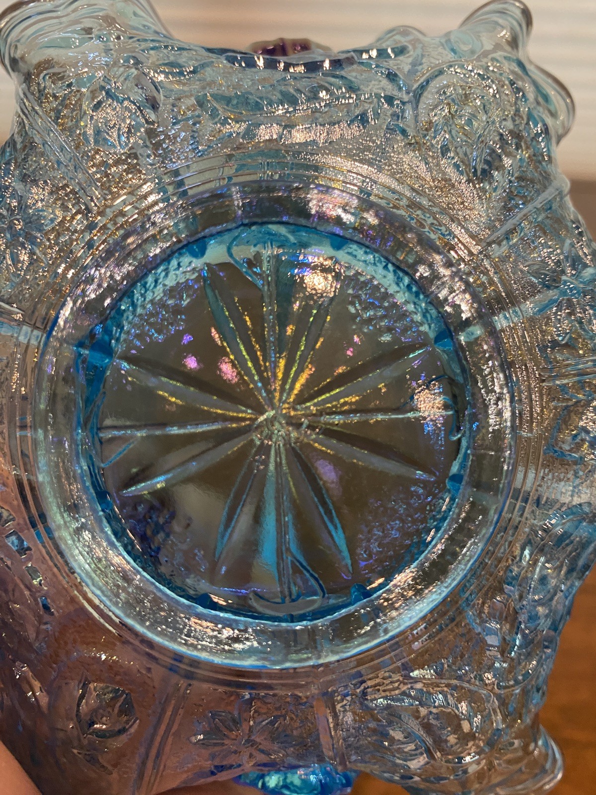 STUNNING VTG FENTON Celeste Blue Iridescent PEACOCK DAHLIA Glass Basket 6.25″H
