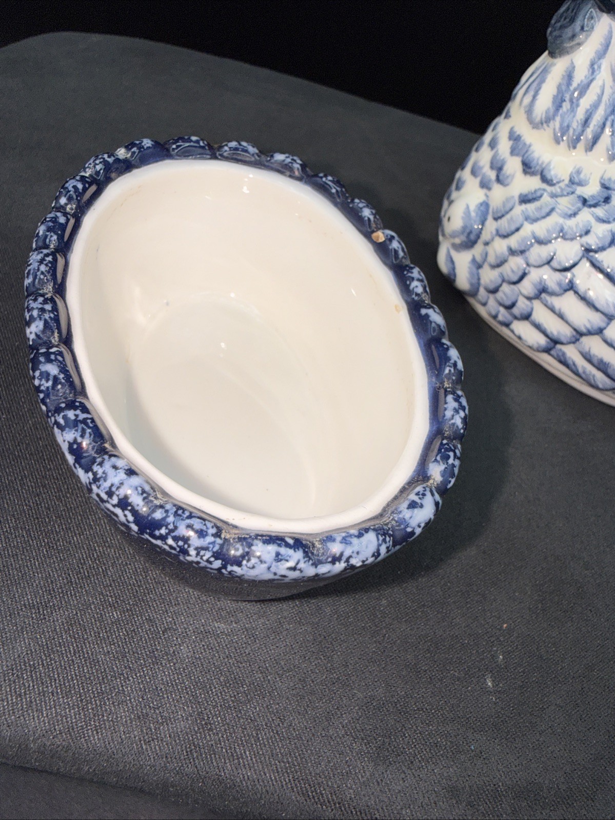 Hen on Nest Momma & Chick Ceramic Blue & White Small Trinket Dish 4in Vintage