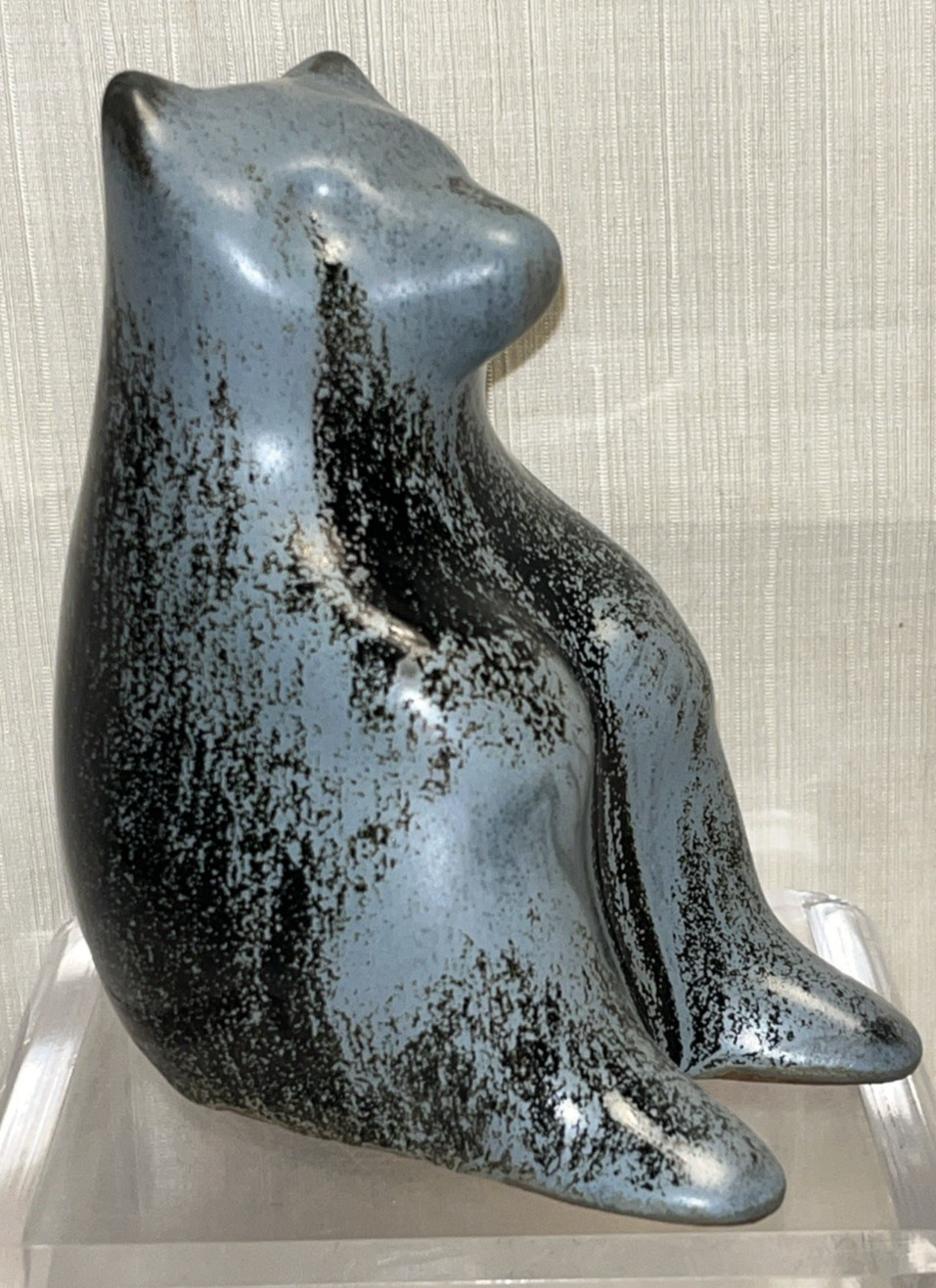 Blue Mountain Pottery Slate Glaze Sitting Bear Figurine 4.5” Canada Art Clay