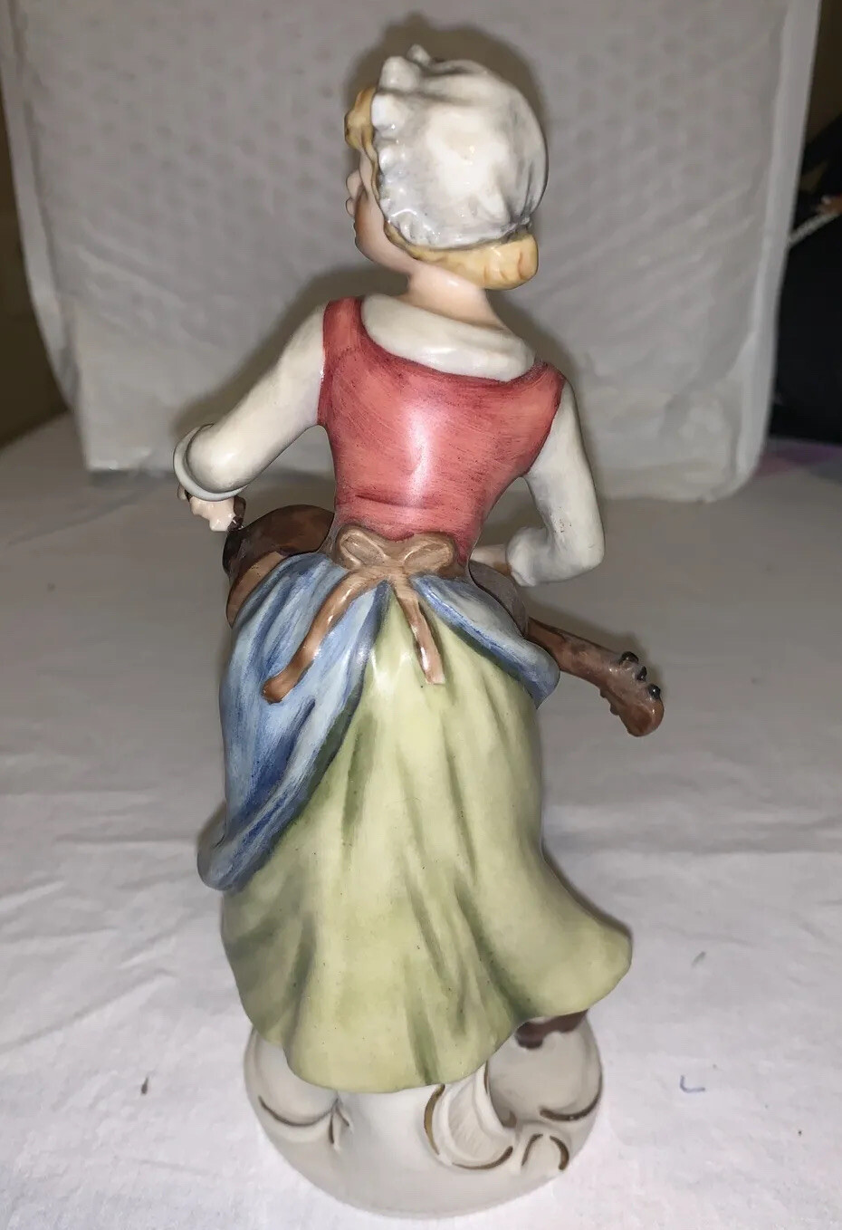 Goebel Figure Fr 23 Approx. 7 3/8in Girl with violin west Germany