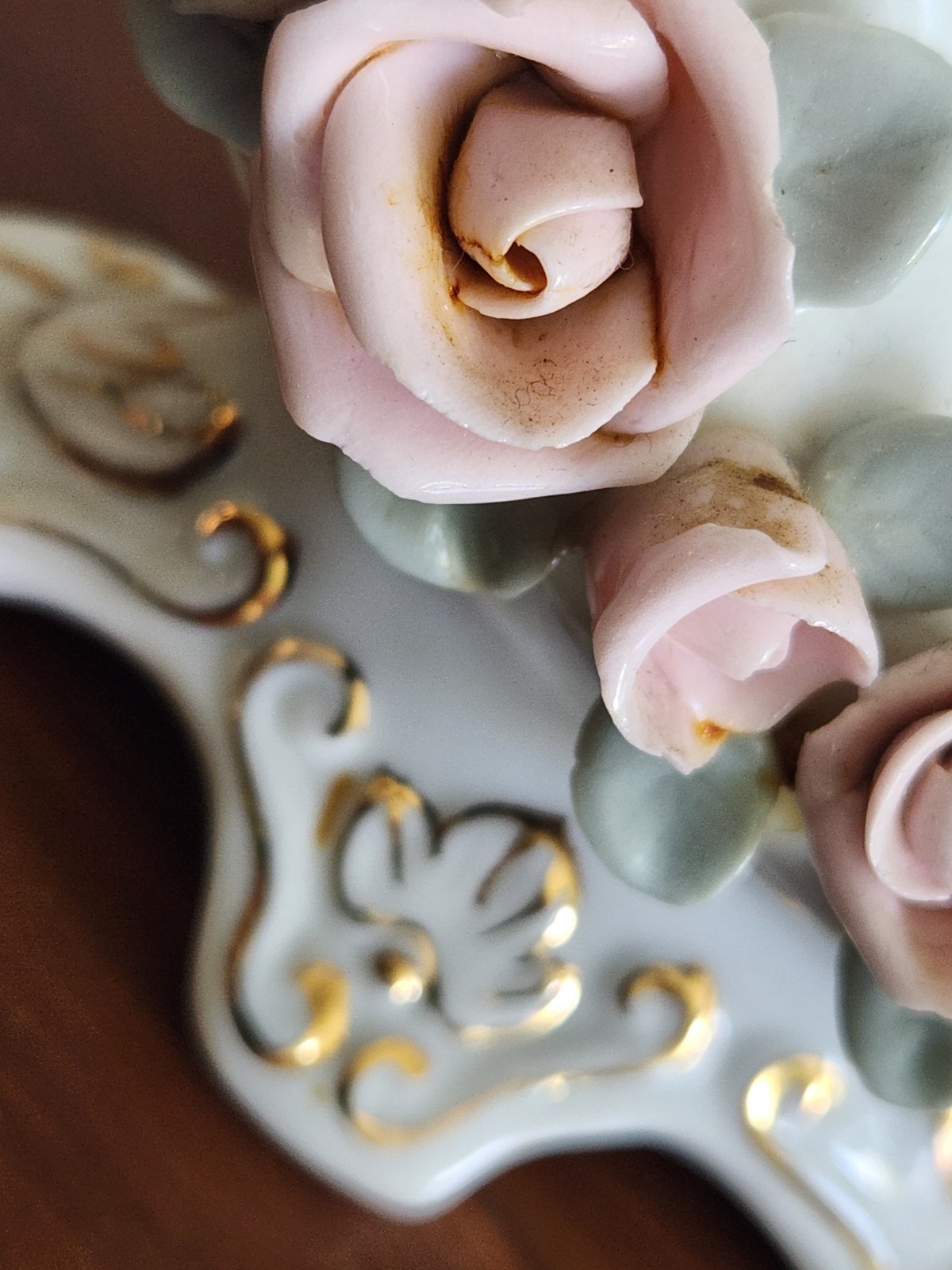 Vintage White Pink Cornucopia vase with 3D Capidimonte -type Roses Flowers