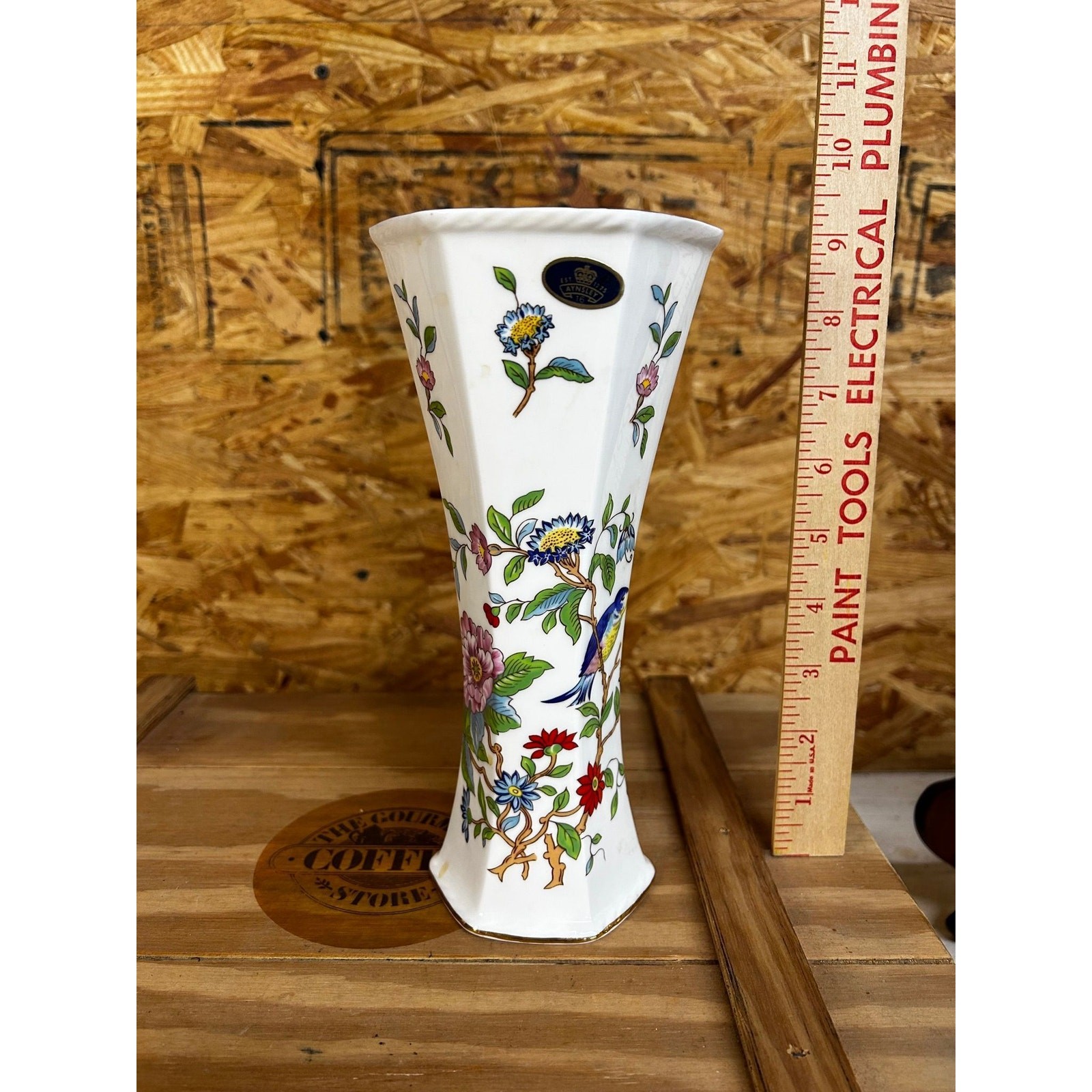 Aynsley Pembroke patterned fine bone china hexagonal vase