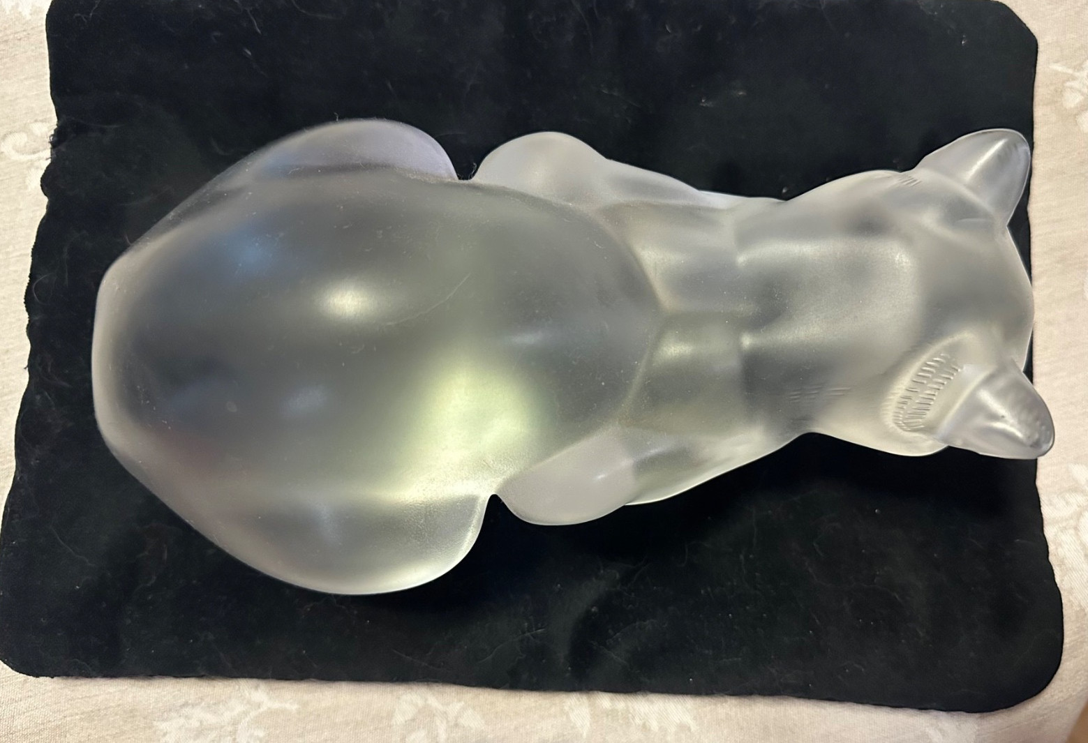 Lalique Chat Couché Crouching Cat Crystal Sculpture, 9×4.5in, 8lbs