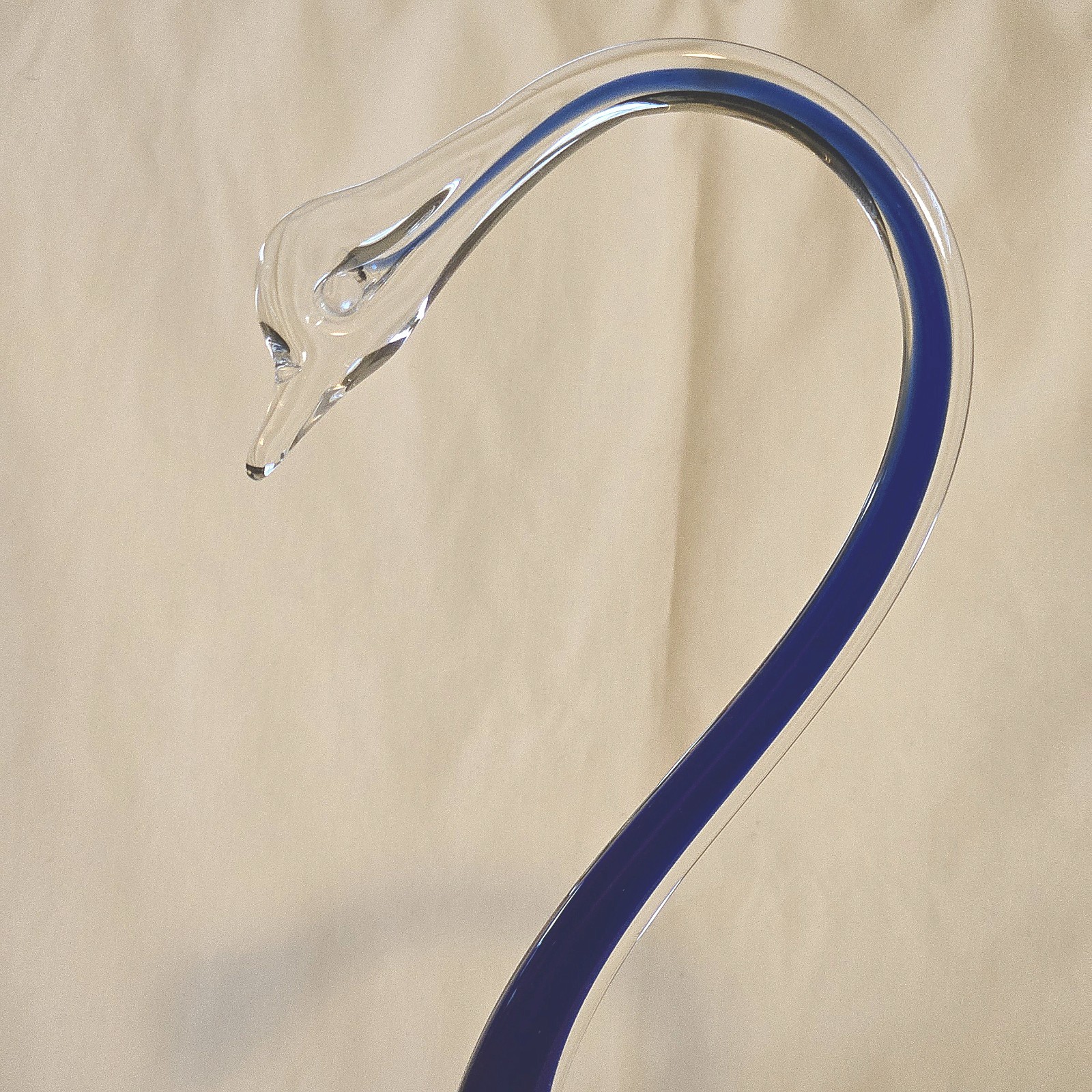 Art Glass Swan Blue Green and Clear 12⅝” Tall Unbranded No Location with Issues