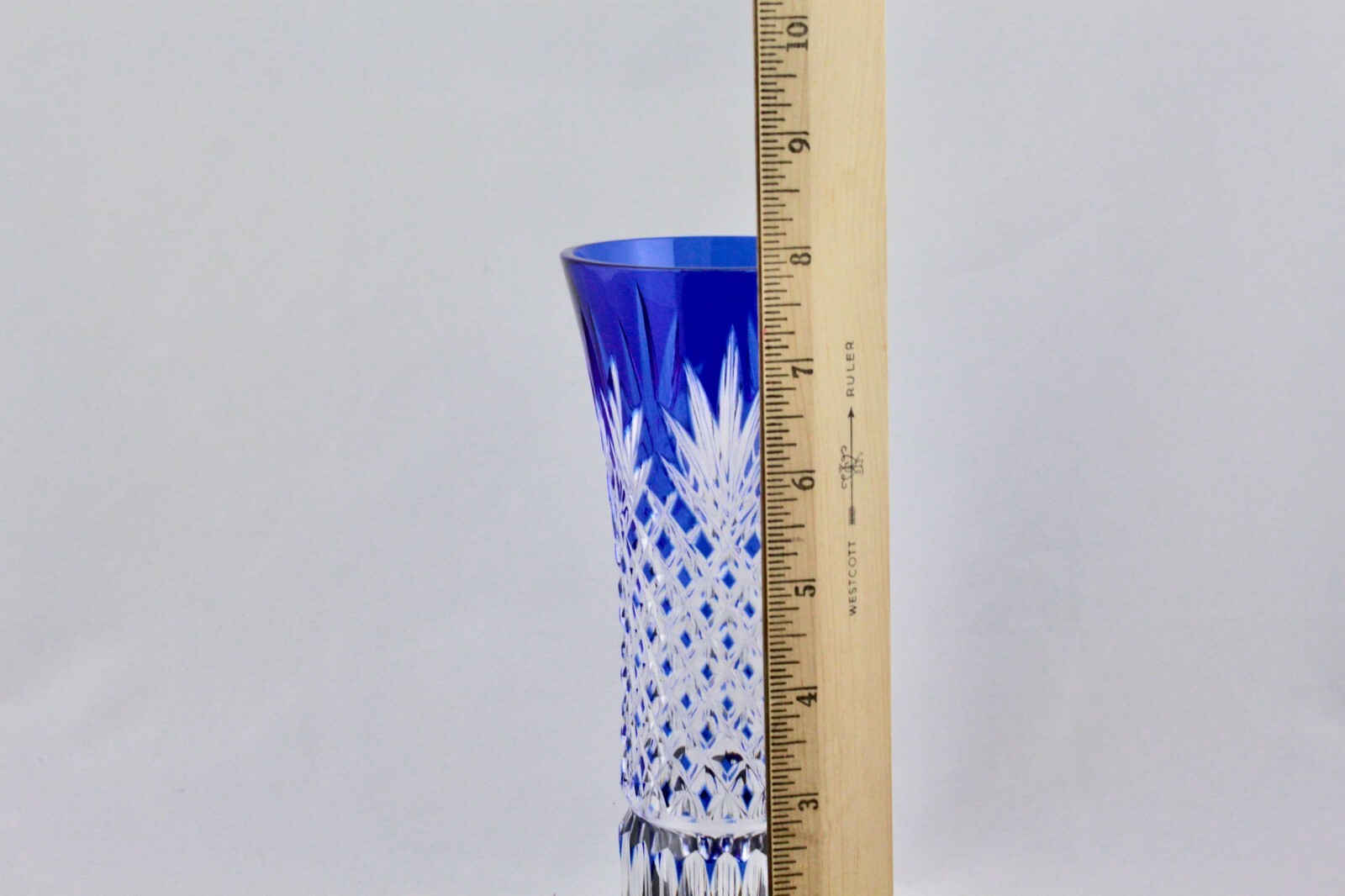 BEAUTIFUL HOYA COBALT BLUE CRYSTAL VASE – MINT
