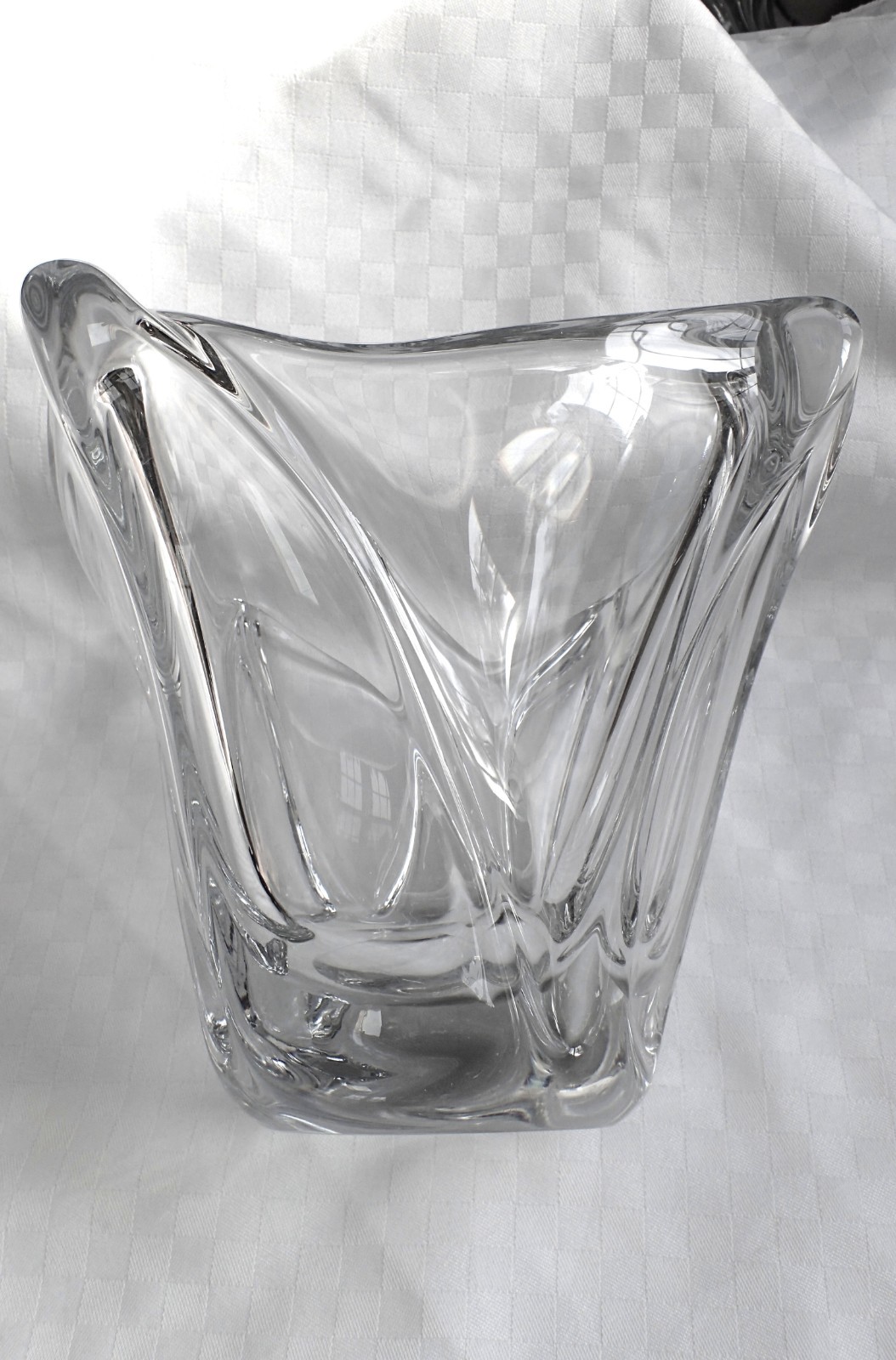 VINTAGE ANTIQUE HEAVY SIGNED DAUM FRANCE CRYSTAL GLASS VASE 11 1/2 POUNDS