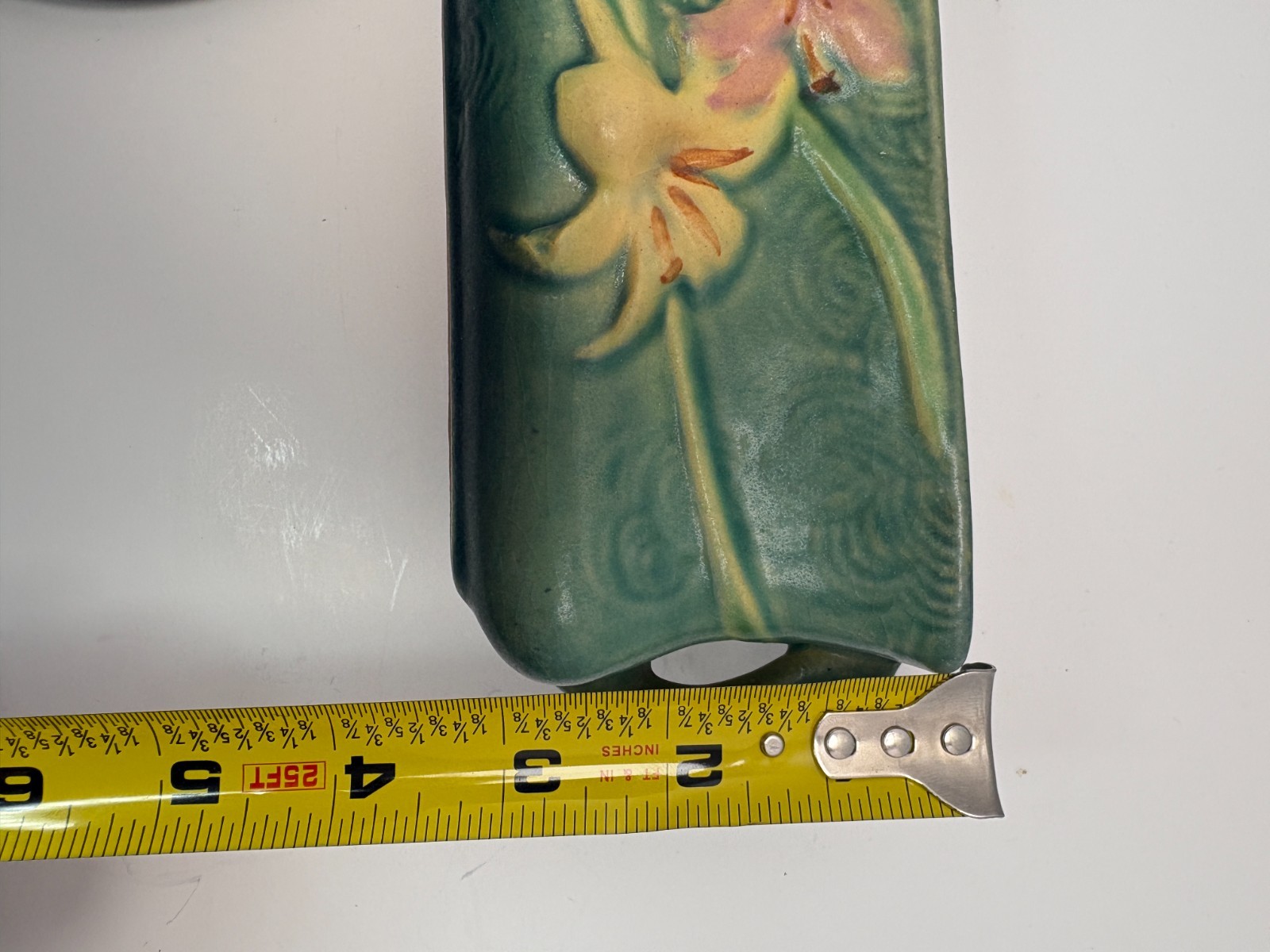 Roseville pottery 1393-8 Green Zephyr lily window box planter