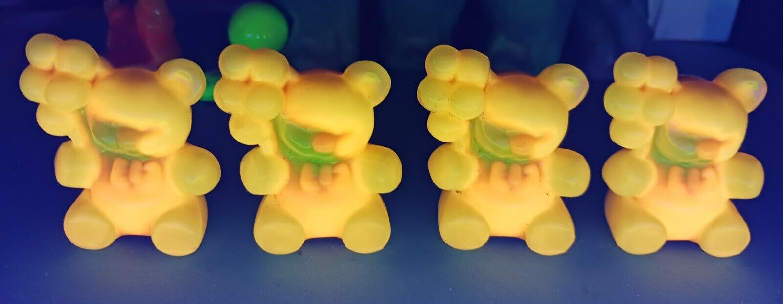 Boyd Art Glass Patrick the Balloon Bear ~ Sunglow made on 3-23-1990 Glows in UV