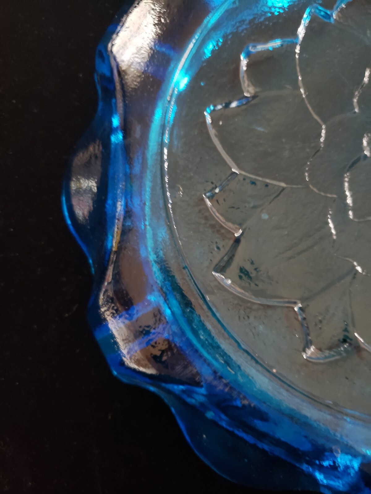 Vintage Heavy Blue Indiana Glass Ashtray Floral Bottom Tiara Lotus 4.6 lb 9.5 in