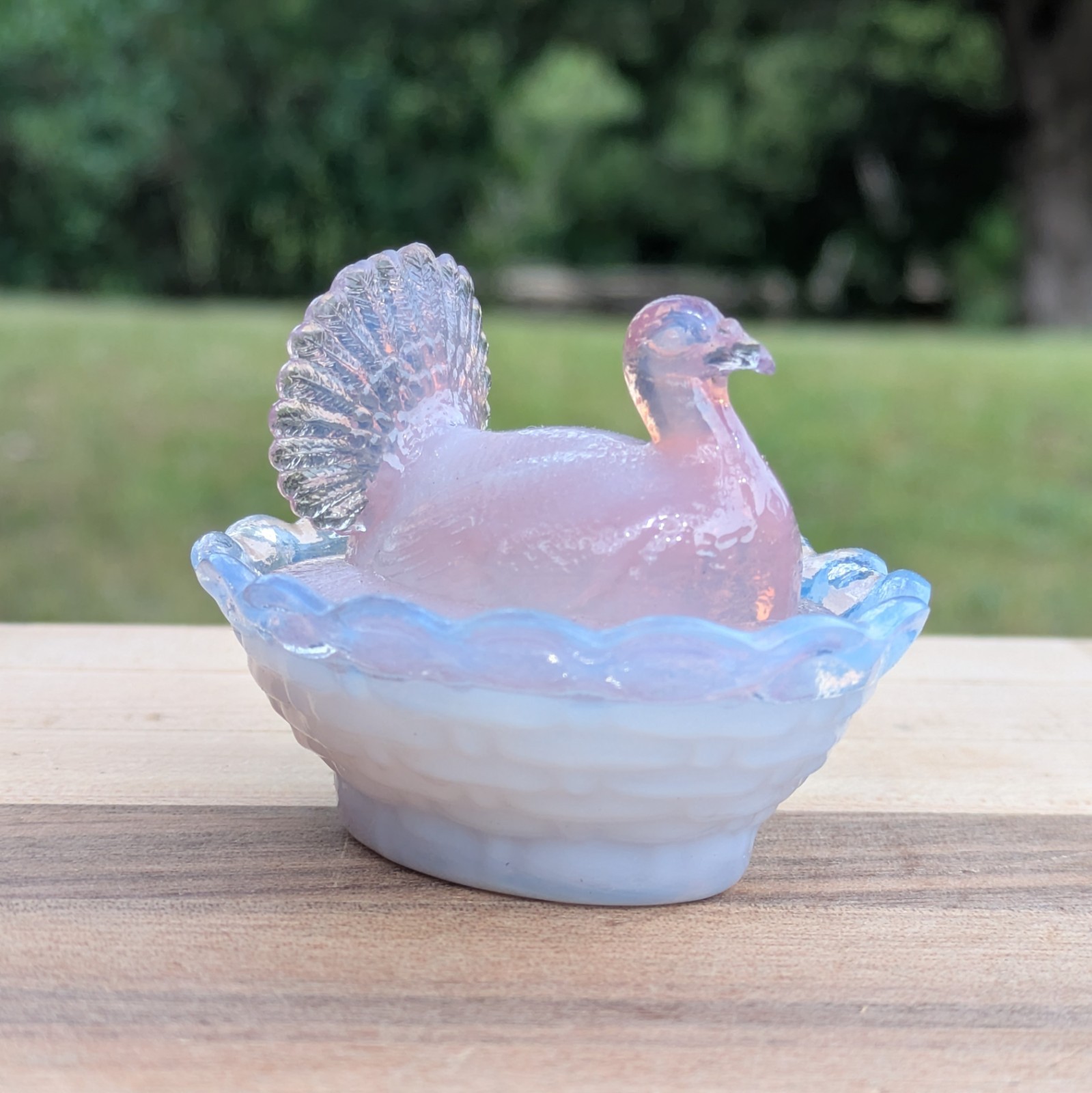 Boyd Crystal Art Glass Turkey Salt / Turkey-on-Nest BLUE ORCHID