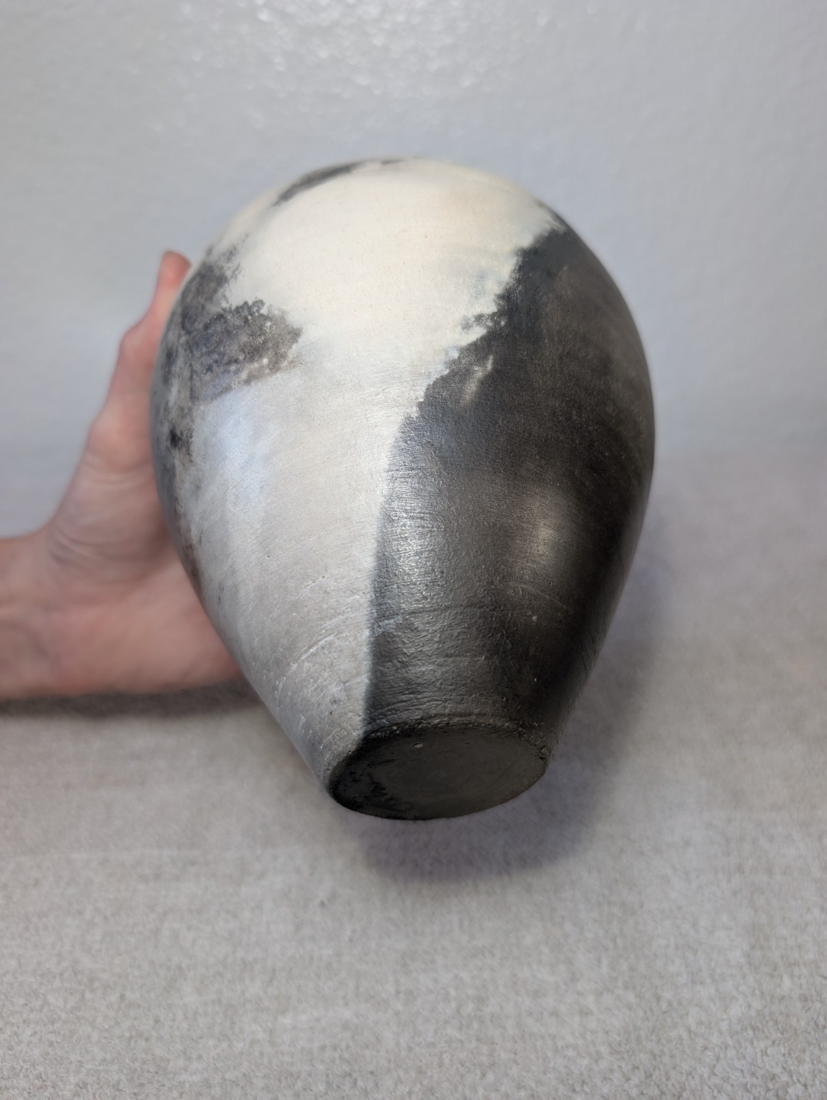 Jinsong Kim Non-Functional Raku Pottery Vase Crane Bird Design