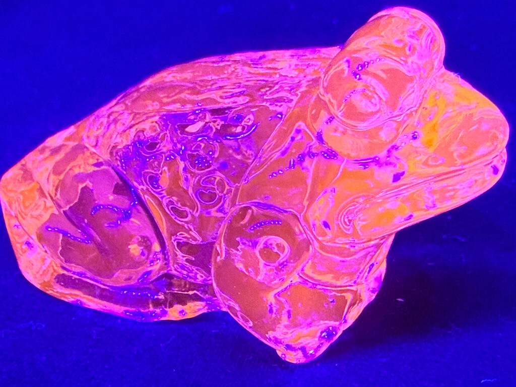 green Vaseline uranium glass Jeremy Frog Toad paperweight magnesium selenium art