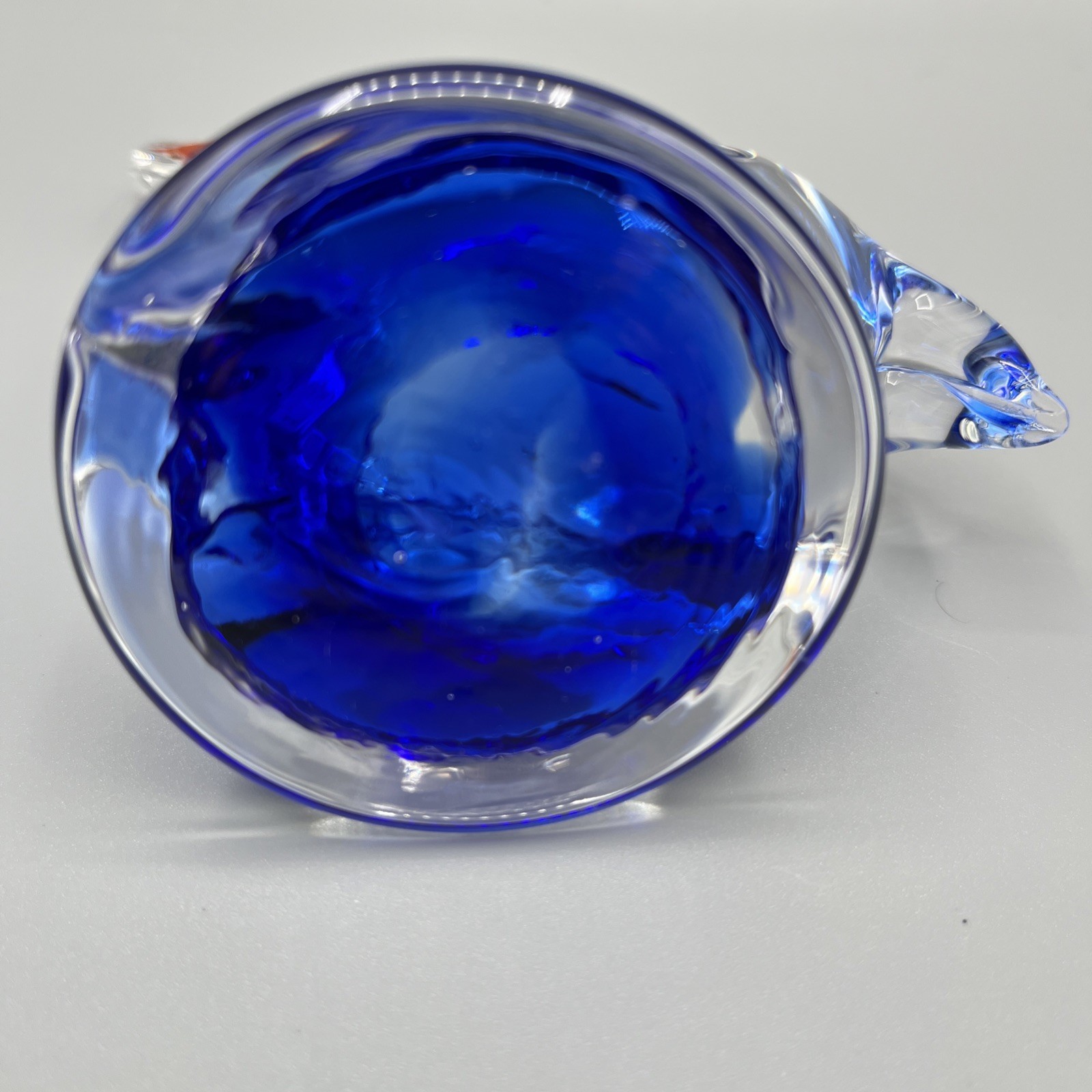 Vtg Cobalt Blue Blown Art Glass Murano Style 6″ Pelican w Gold Fish In Mouth