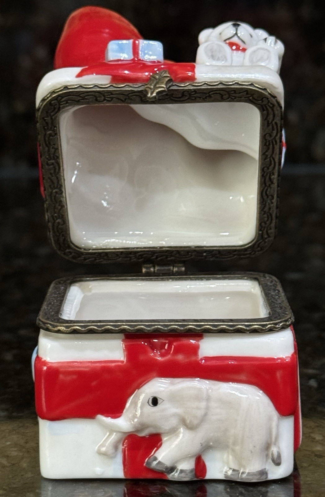 Villeroy & Boch Porcelain Hinged Trinket Jewelry Box Merry Xmas Animals & Toys