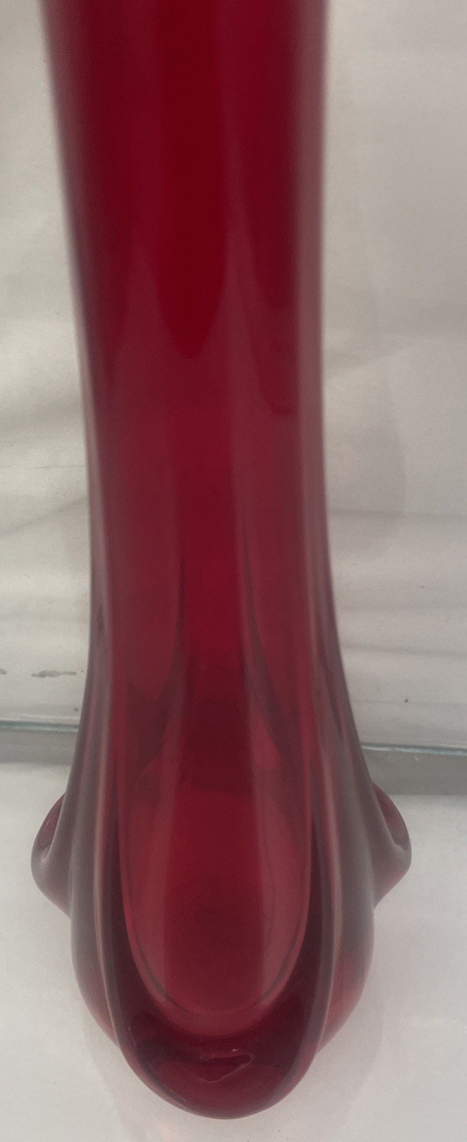 MCM L.E. Smith Swung Art Glass Vase w/Fluted Top Red + Amberina Colors 15″ x 3″