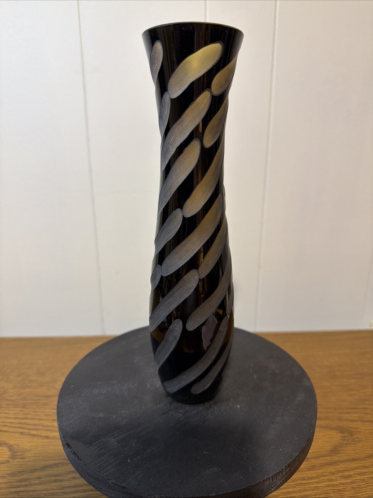 Vintage Art Glass Vase 9.75″ Black Deep Etching Heavy 1 Pound MCM