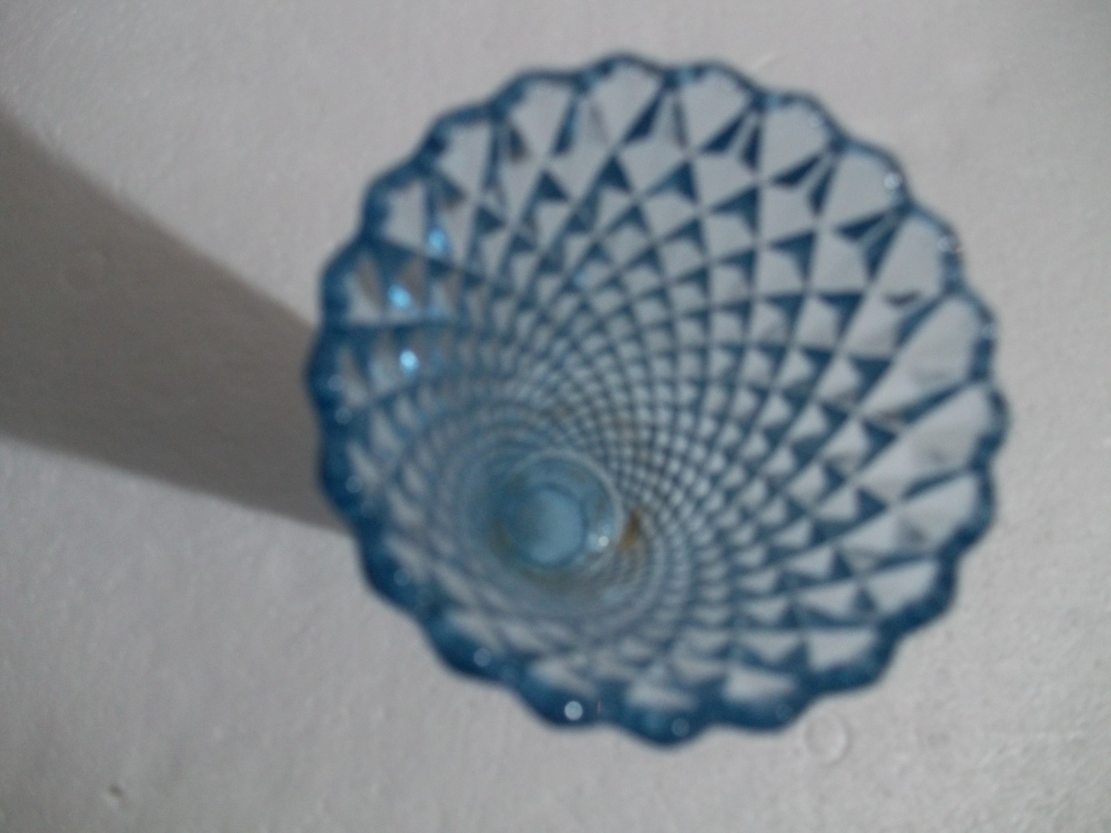 Vtg MCM Indiana Glass Blue Diamond Point Vase: EUC: 8″ Tall