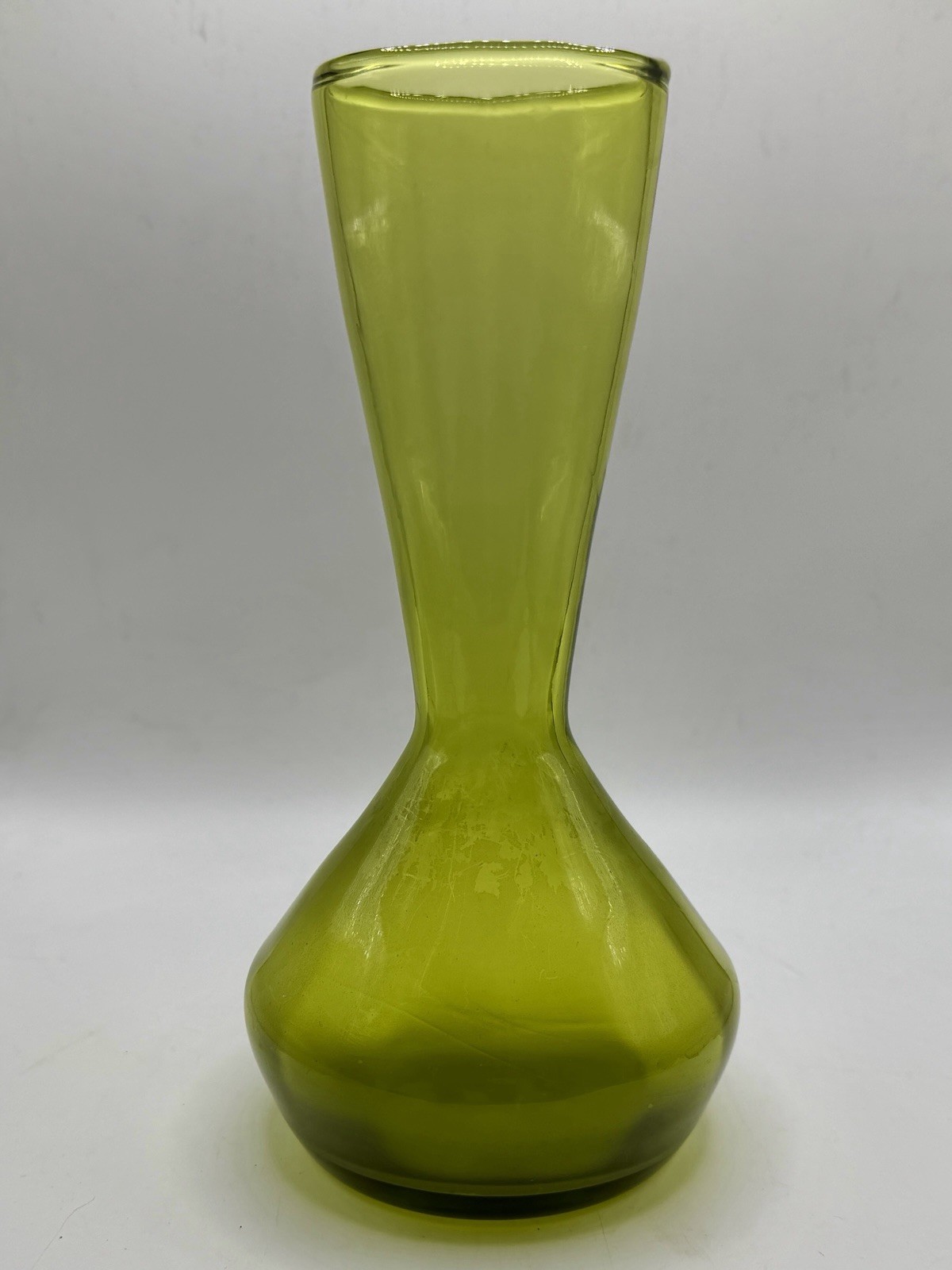 Vtg Art Glass Vase Handblown Avocado Olive Green ~ MCM ~ Empoli ~ Italy 7.25”