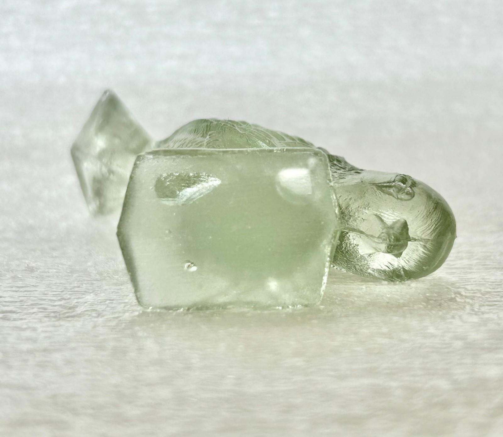 VINTAGE ANTIQUE EAPG MOLDED DEPRESSION GREEN GLASS BIRD MINIATURE FIGURINE