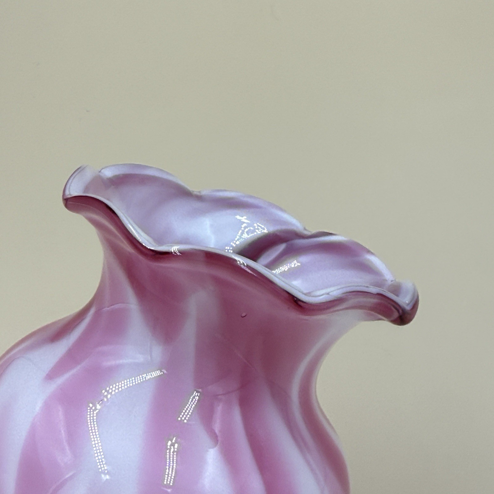 Vintage Pilgrim Glass White & Pink Frit Swirl Small Clear Footed Vase 4.5”