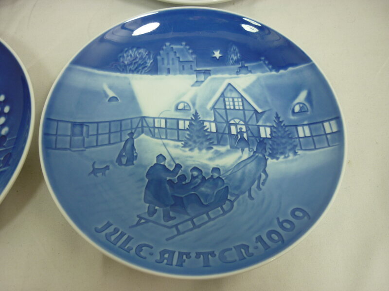 B & G Bing & Grondahl Blue Christmas Jule Aften Plate Lot of 4 1966-69 22J070