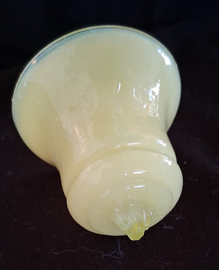 Degenhart Glass Uranium Liberty Bell 1776 – 1976 Lemon Custard Vintage w/ Logo