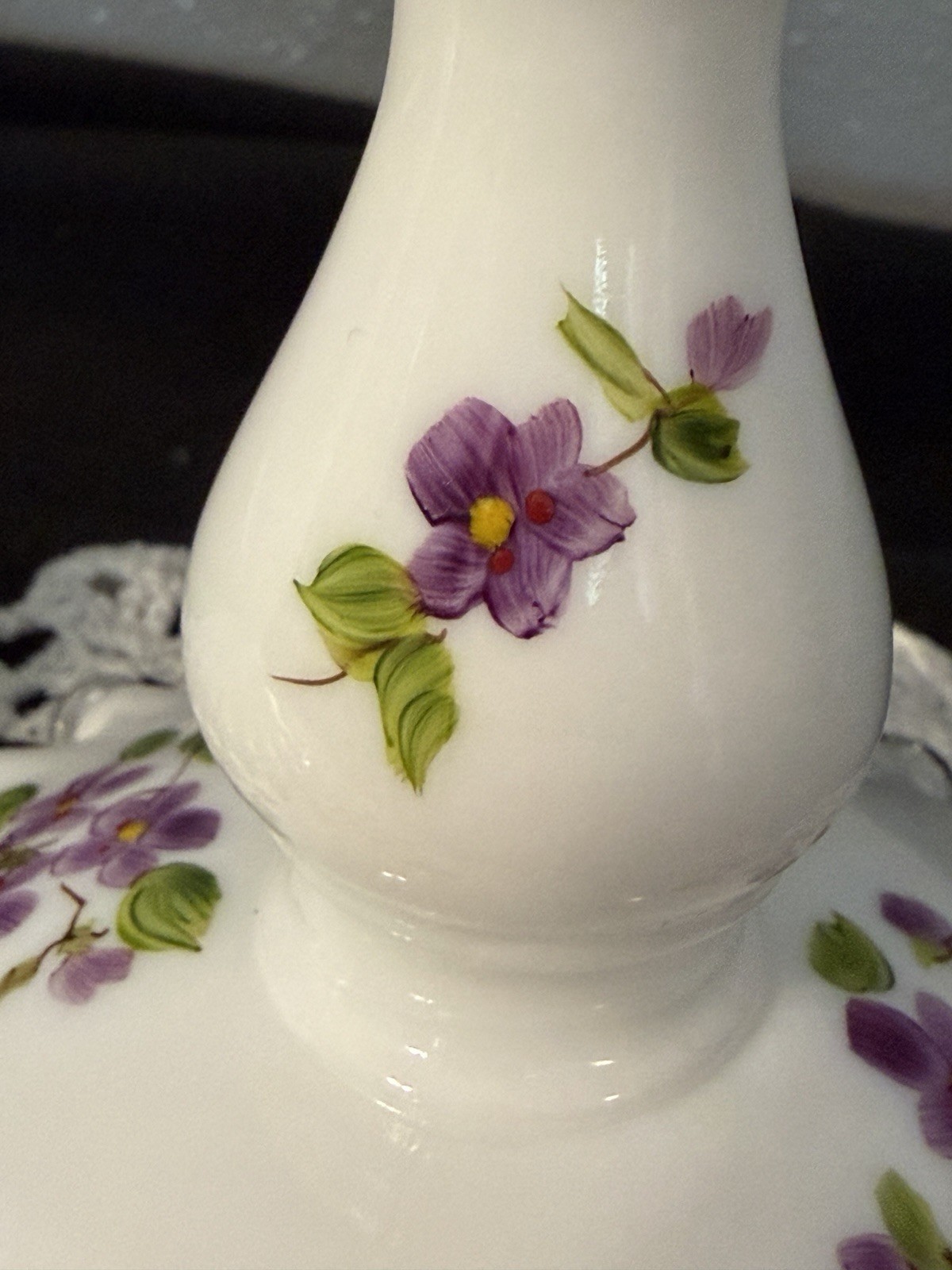 ◇2 Fenton Silver Crest Violets in The Snow Milk Glass Handpainted Candlesticks