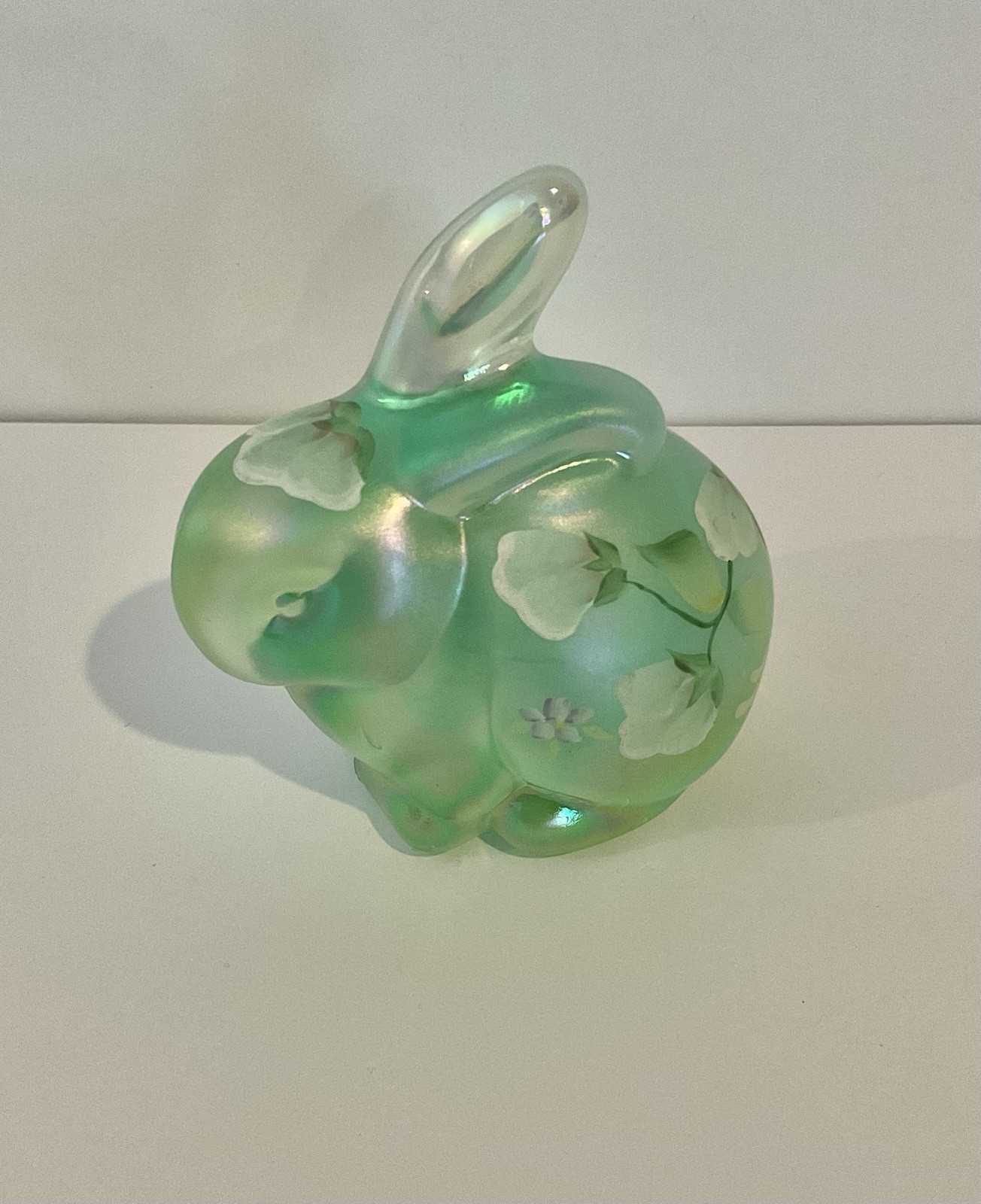Fenton 2005 Willow Green Opalescent Bunny Rabbit Hand Painted Easter