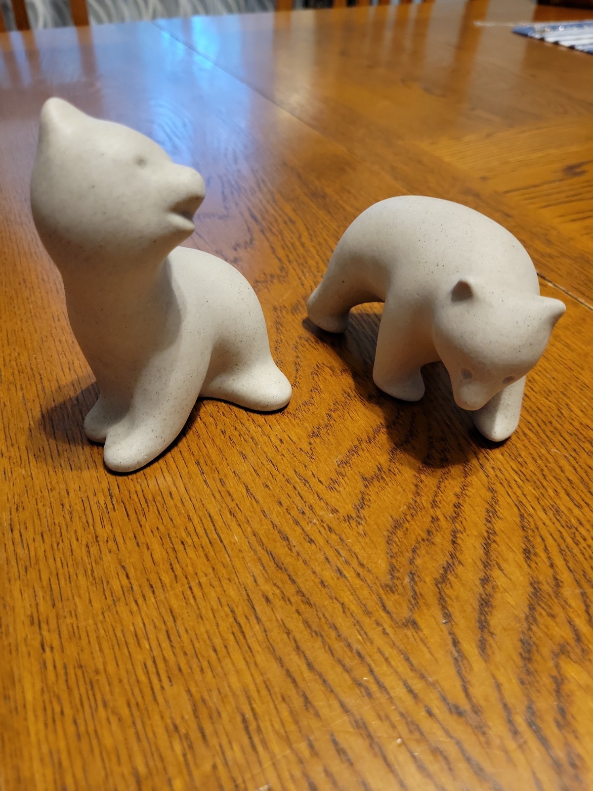 Set of 2 Pigeon Forge Pottery Bear Figurines 4-inch, Tan Matte, Sitting, Walking
