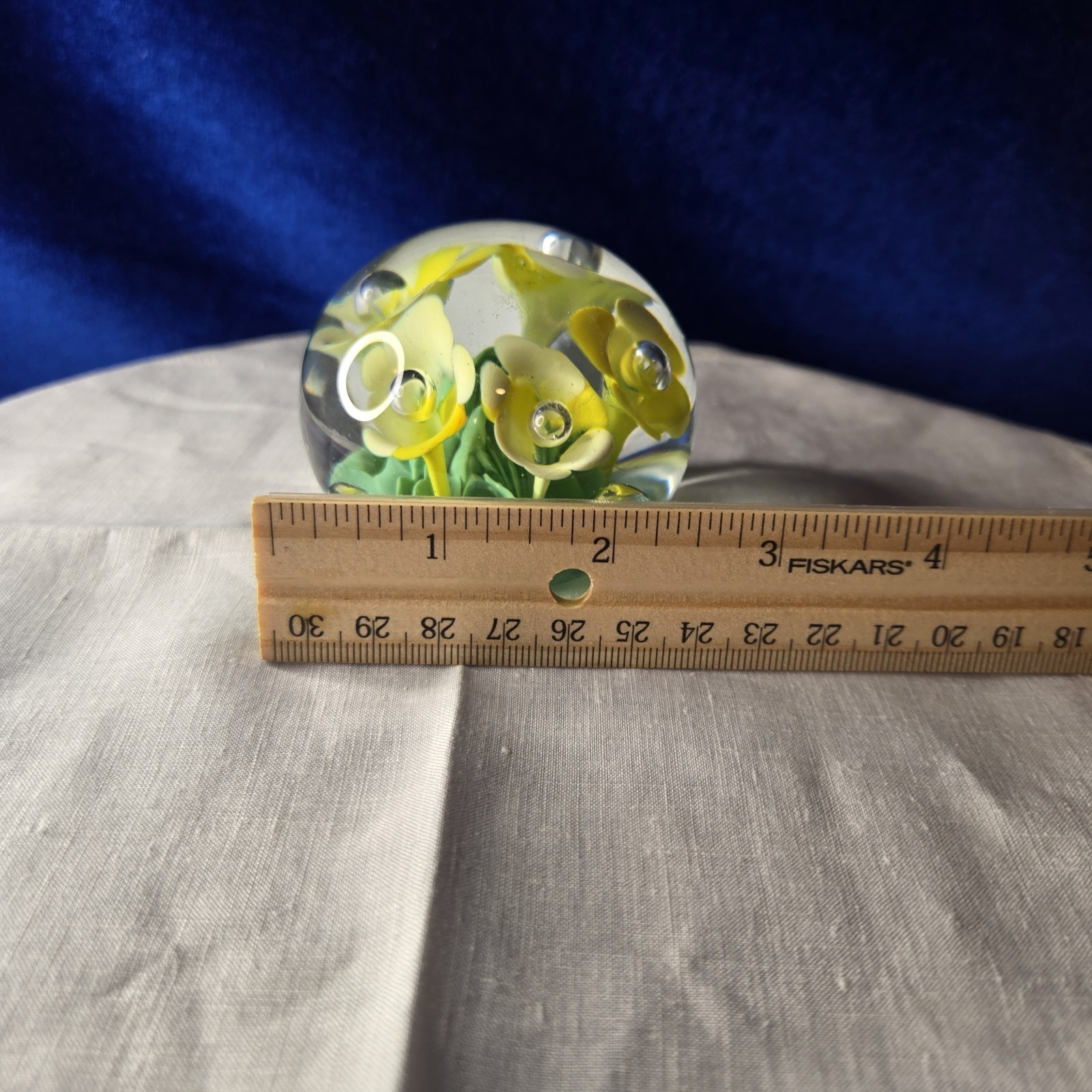 St Clair Maude & Bob Paperweight VTG 1983 Yellow Trumpet Floral Marked GLOWS