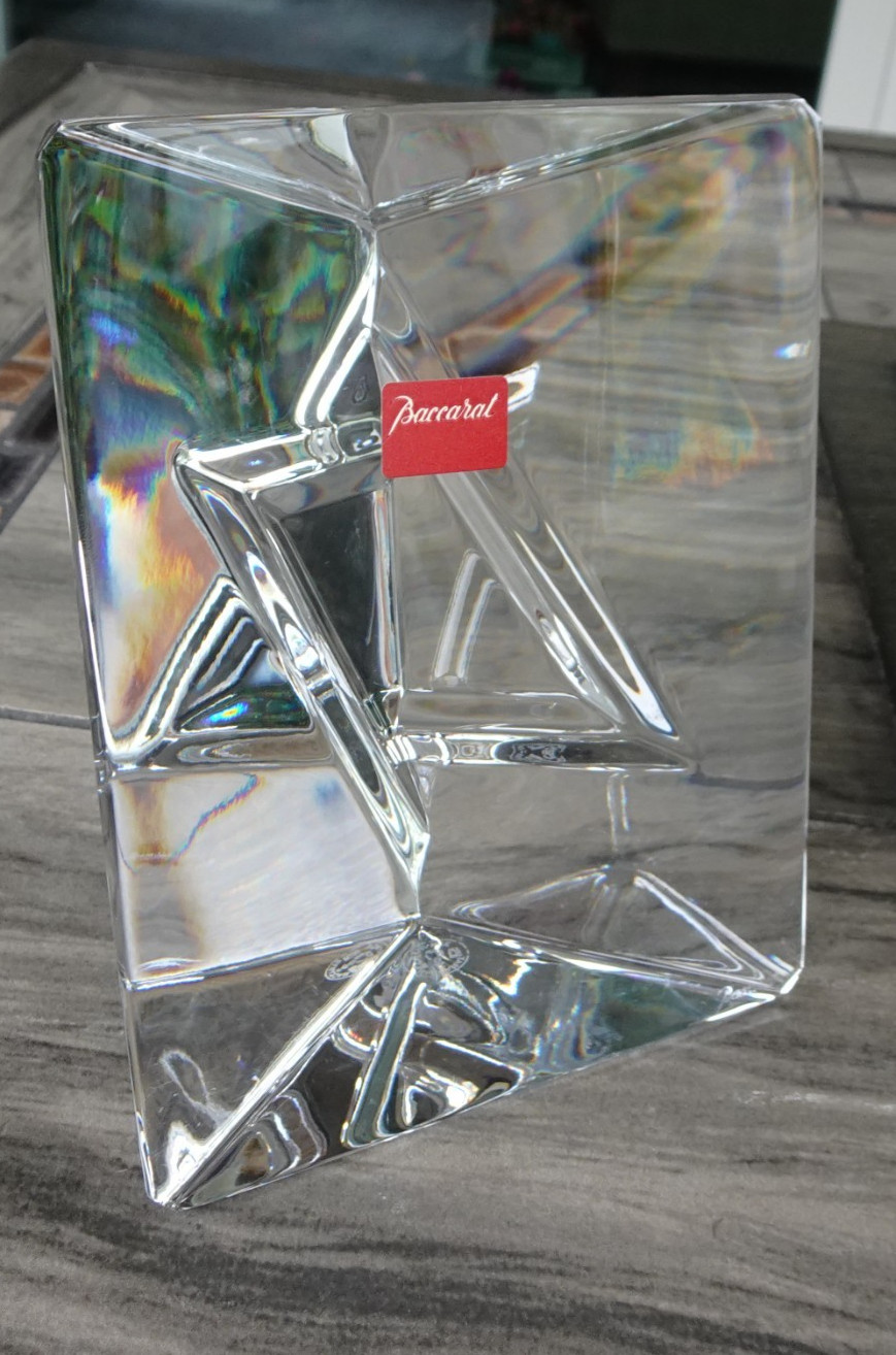 MIB 4.9″ Large Rare Baccarat Crystal “Star of David” Prism Paperweight Jewish