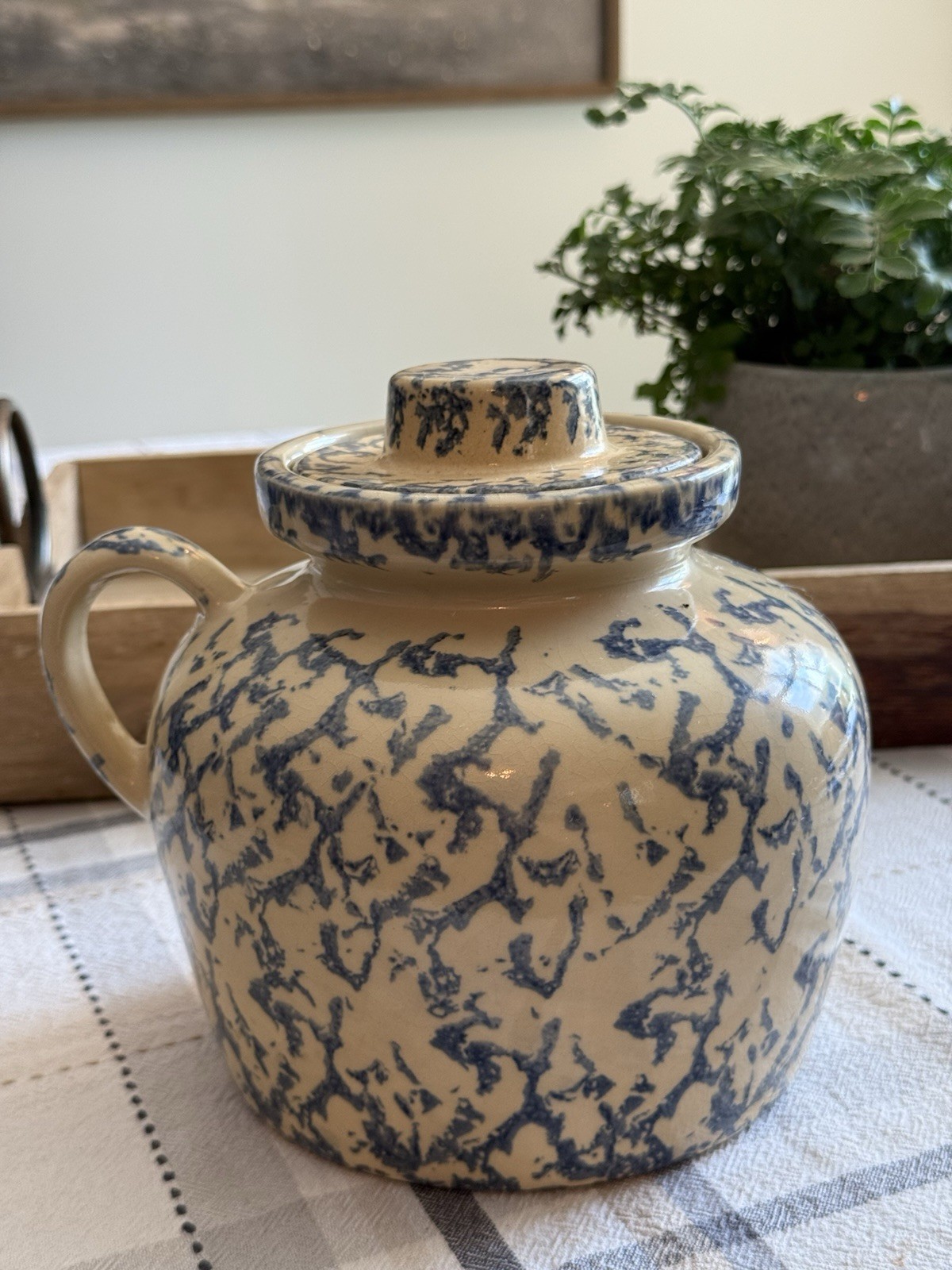 Vtg Farmhouse Blue White Ceramic Crock Handle Non-Removable Lid 7.5”x8” 4lbs