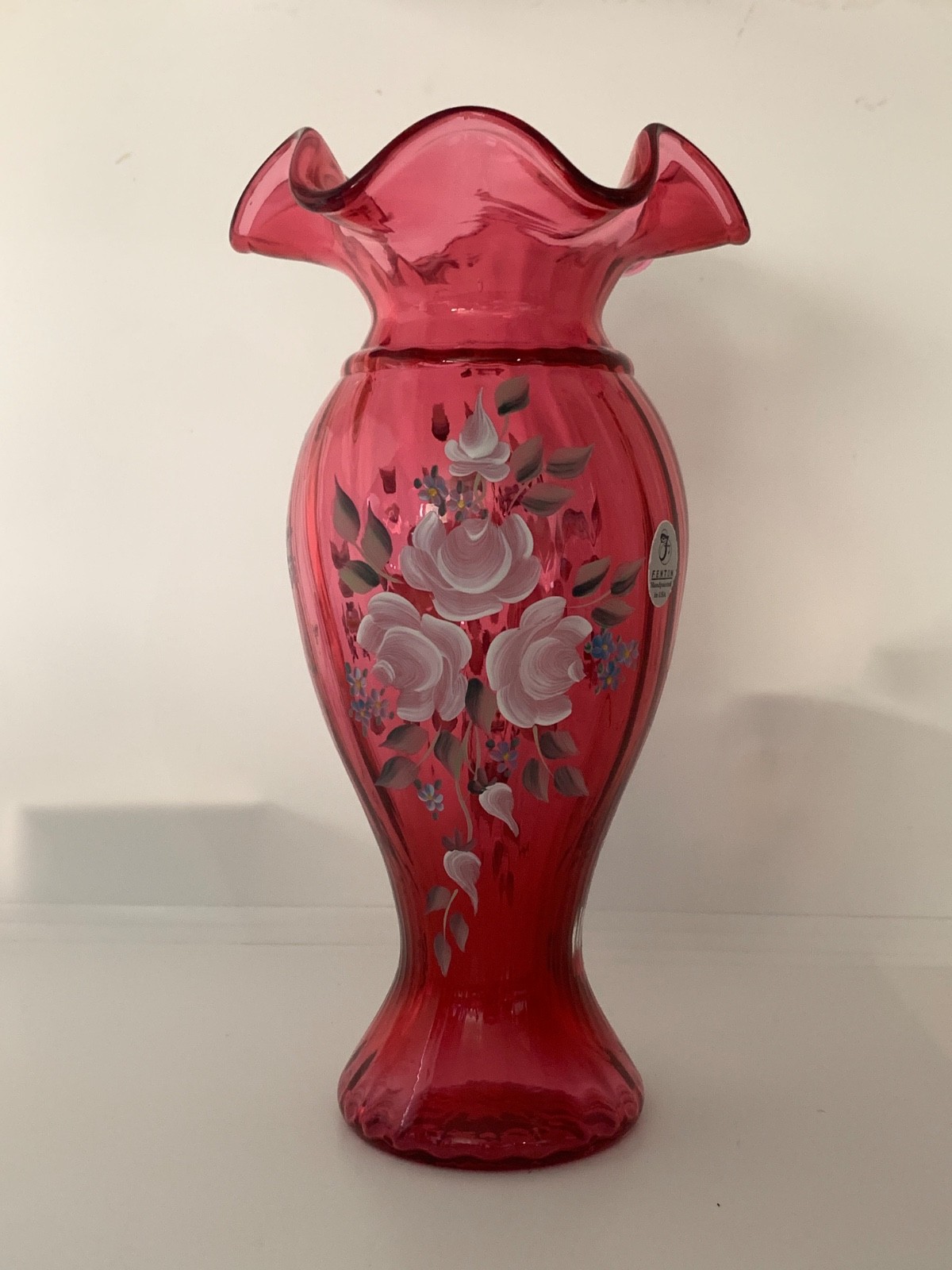 Fenton Cranberry Vase “Ivory Roses” signed T. Kelley (Tanya) 2003-2004 8 3/4″