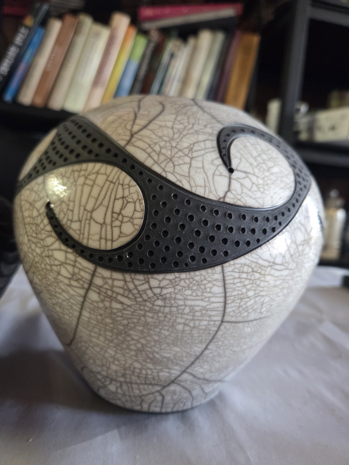 Beautiful Robin Rodgers Crackle Raku Geometric Sculpted Tribal Vases Signed 2006