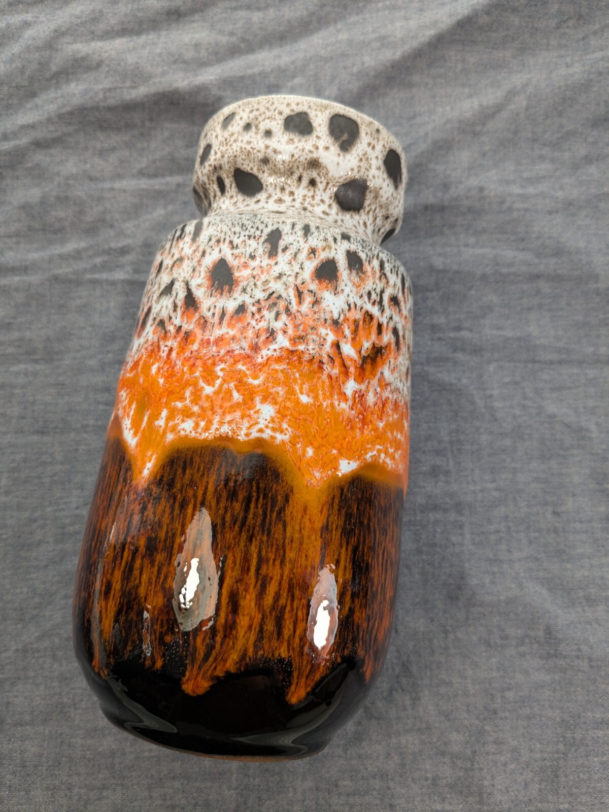 Vintage Blue Mountain Pottery Apollo Glaze Orange Lava Vase. 850. 8 1/2″