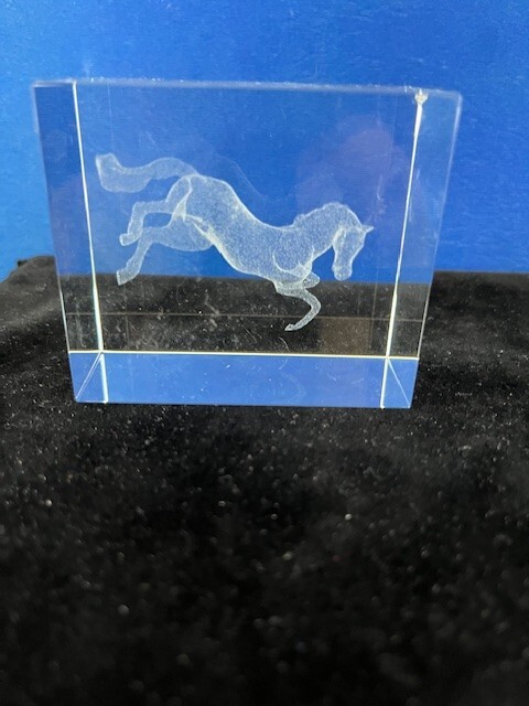 Vintage Etched Art Glass Horse Clear Paperweight 2 3/4″ W x 2 3/8″ H x 1 5/8″ D