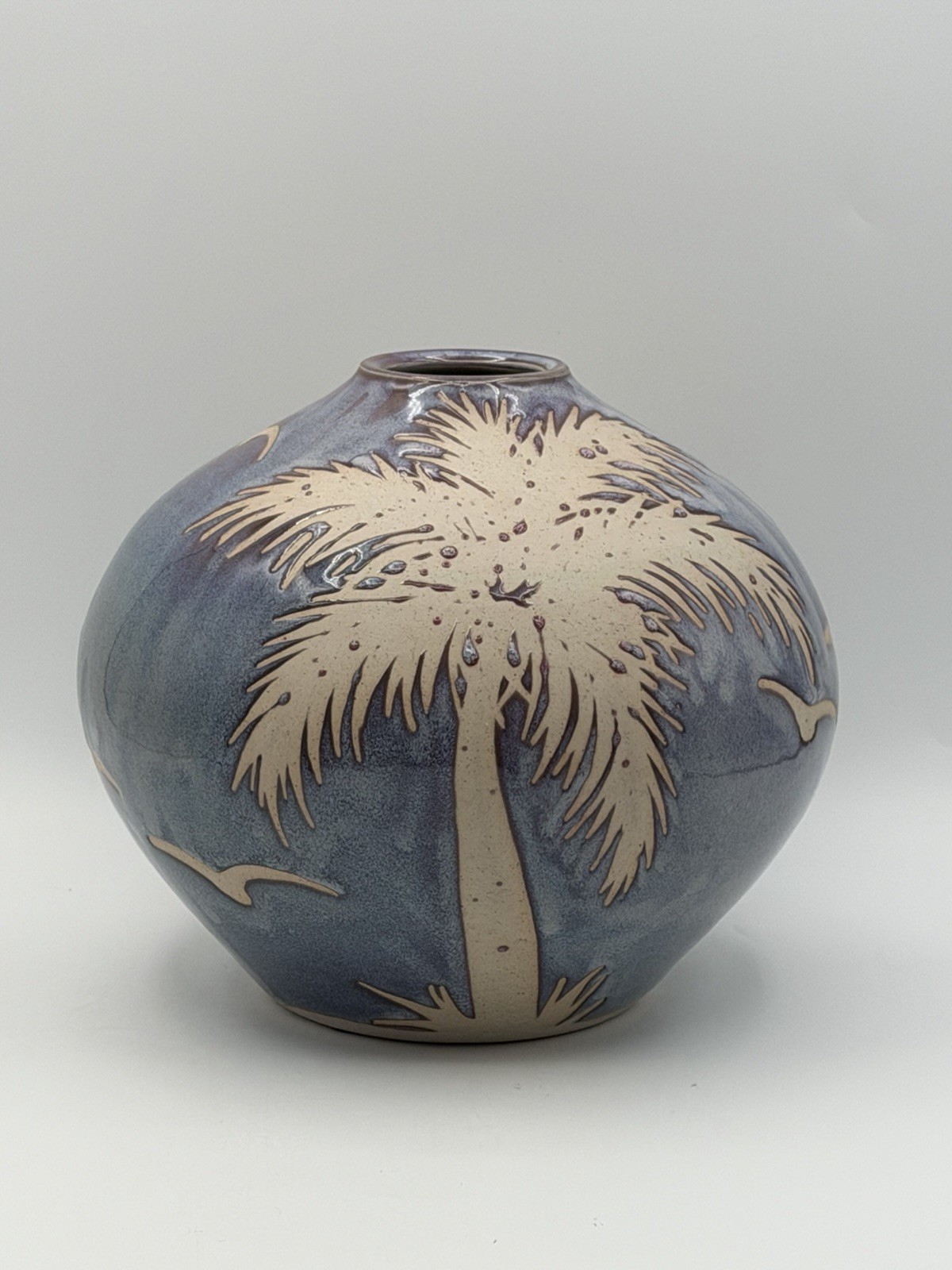 DMW Don Williams Studio Art Pottery Florida Palm Trees Birds Vase 6.75” Signed