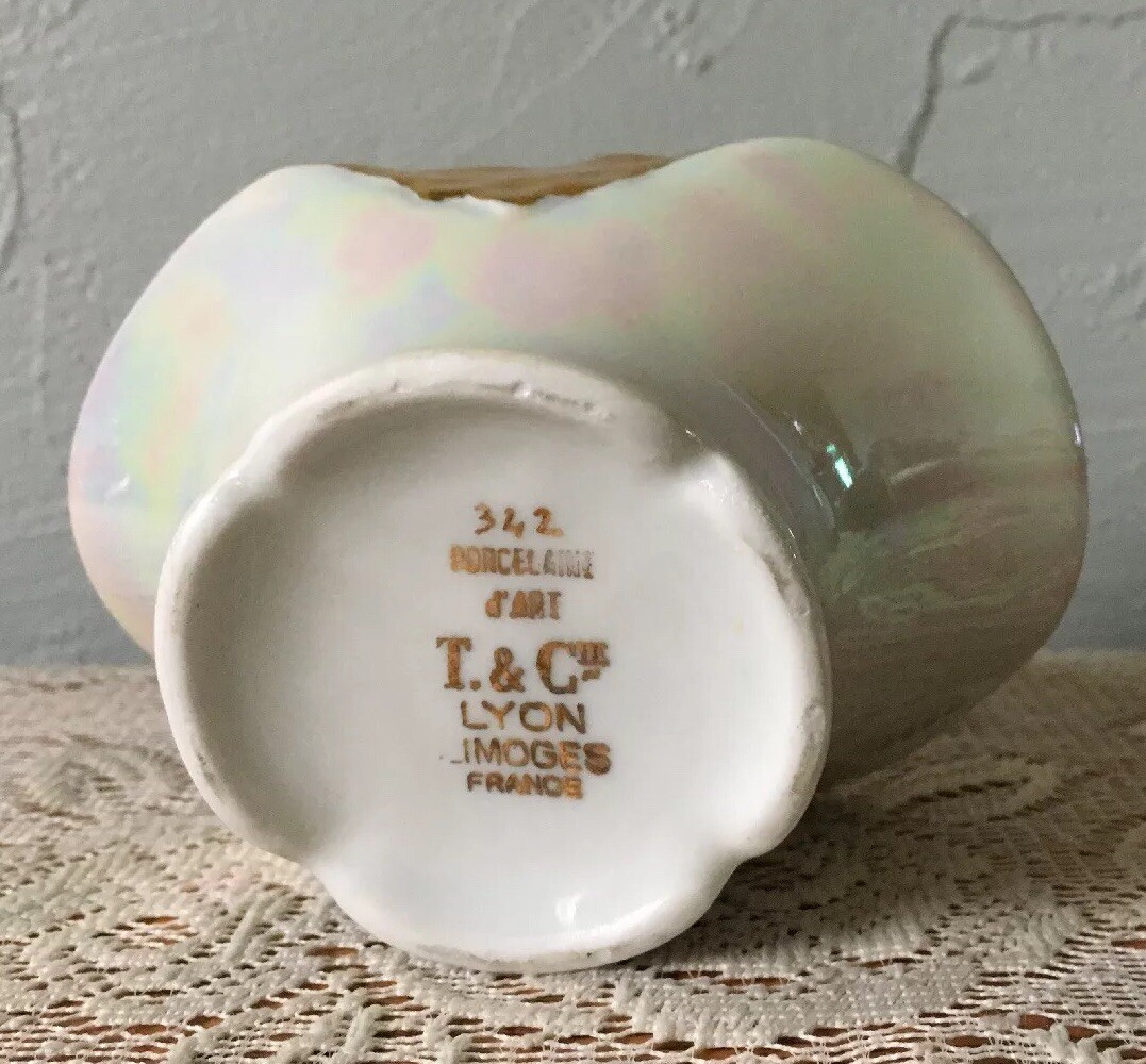 Limoges T. & Cie LYON FRANCE Basket Vanity Dish Iridescent Gold Gilt LOUIS XIV