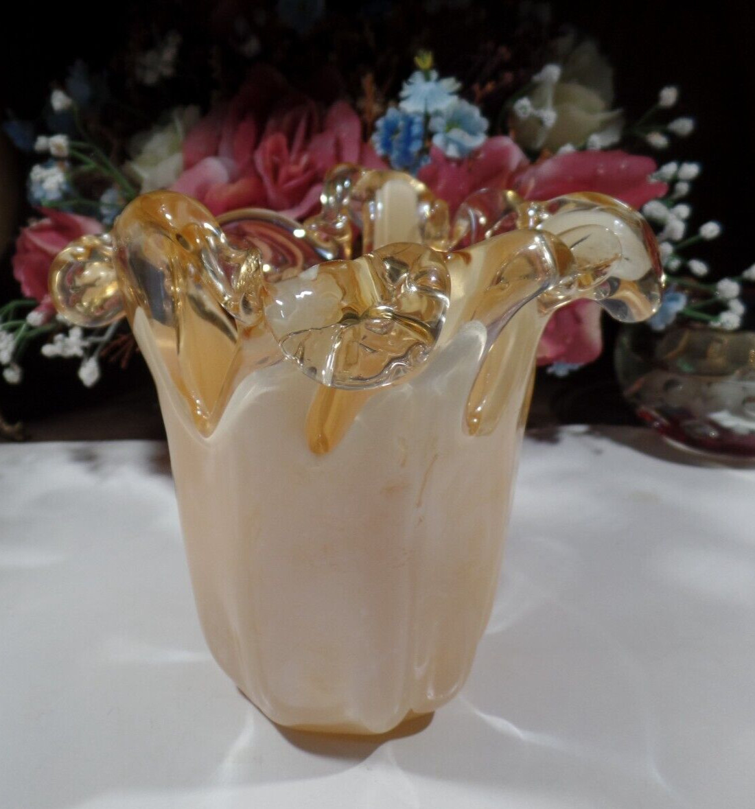Murano Glass White Crystal Peach Stretched Looped Rim 5 1/2” High Vase Italy
